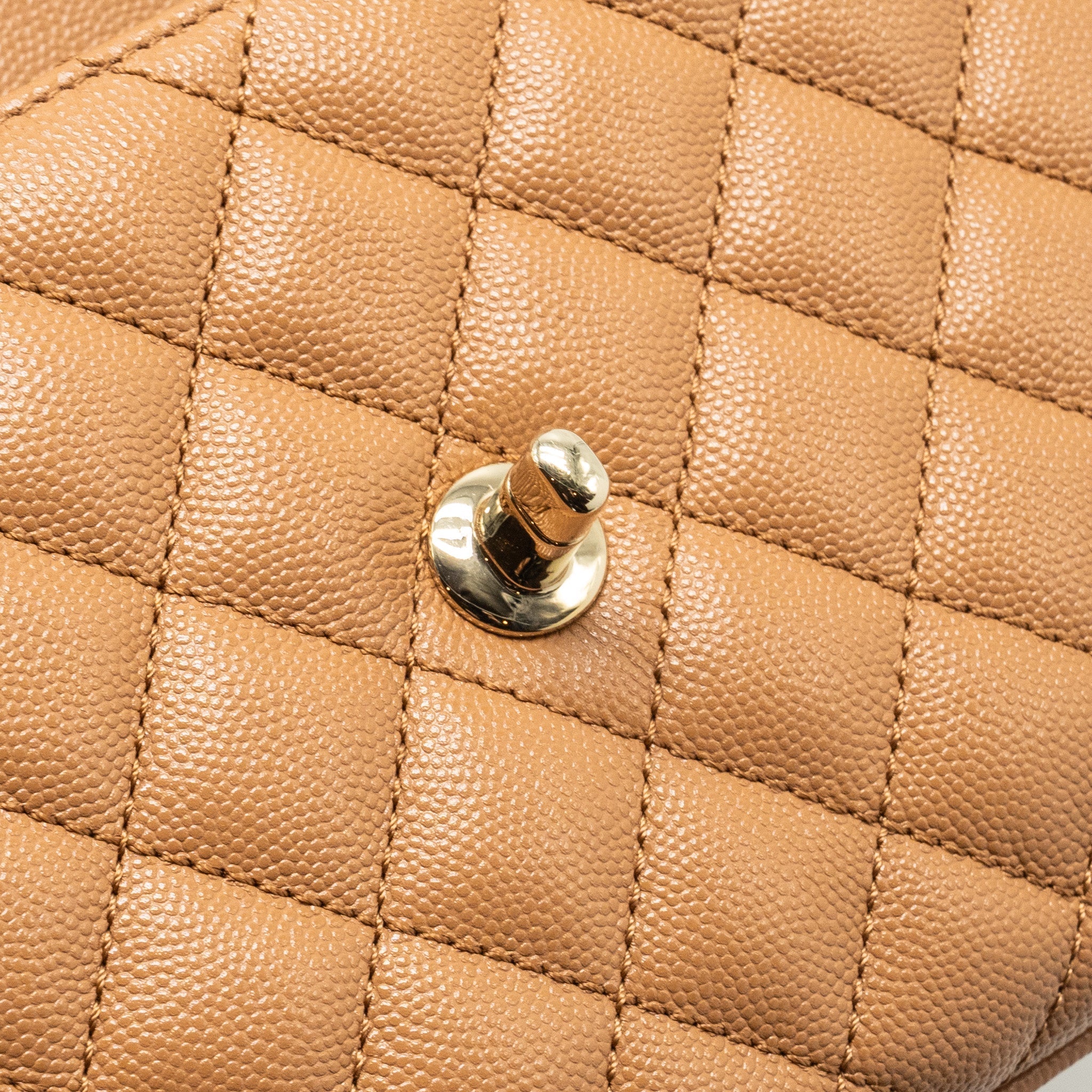 CHANEL 21P SMALL COCO HANDLE CAVIAR CARAMEL LGHW