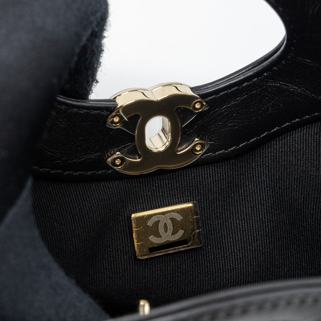 CHANEL 23A MINI 31 BAG CALFSKIN BLACK LGHW(MICROCHIP)