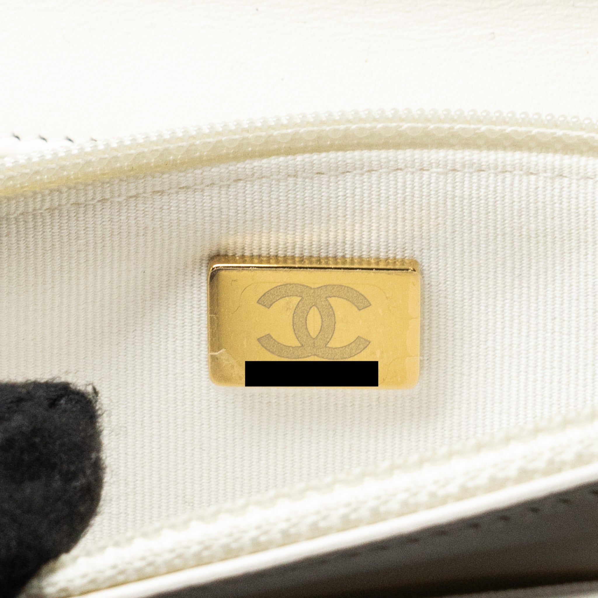 CHANEL CLASSIC BOY WALLET ON CHAIN CAVIAR WHITE GHW(MICROCHIP)