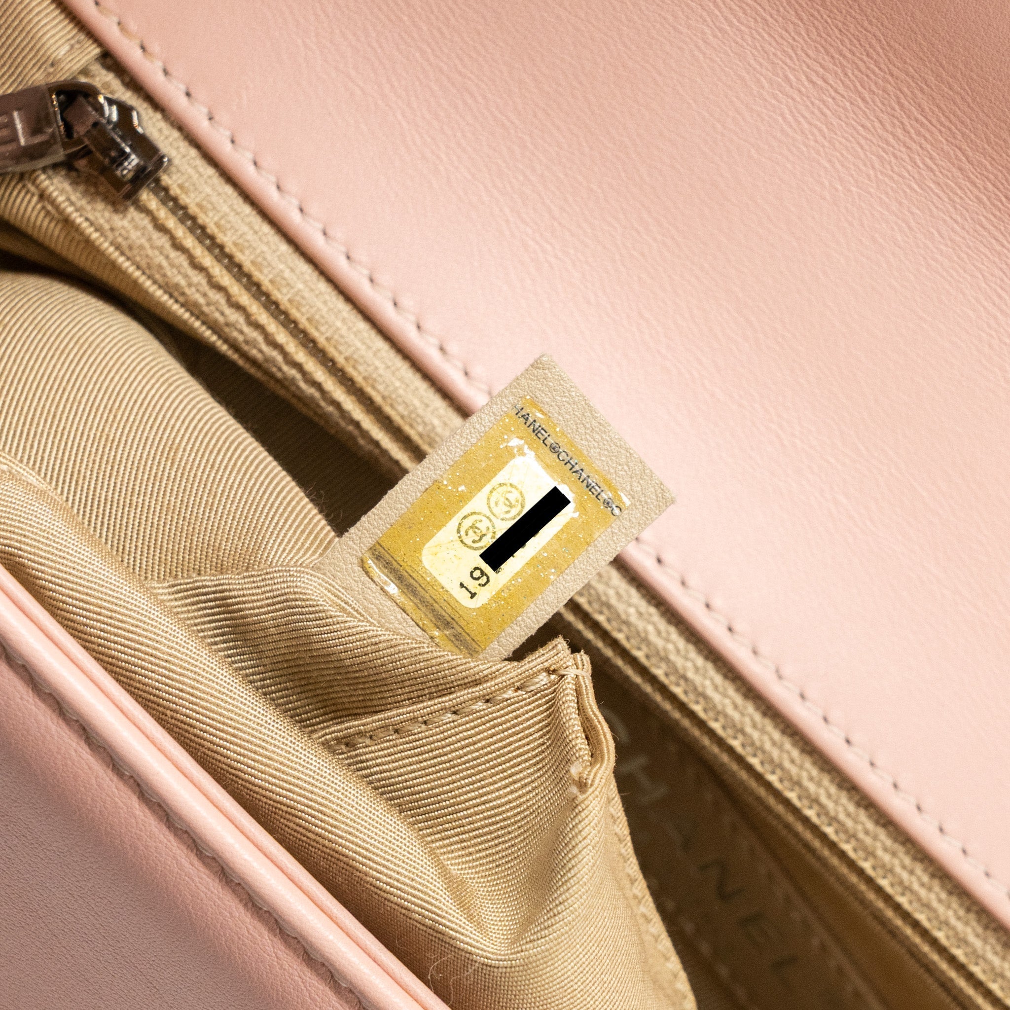 CHANEL NEW MEDIUM BOY BAG PATENT PINK SHW
