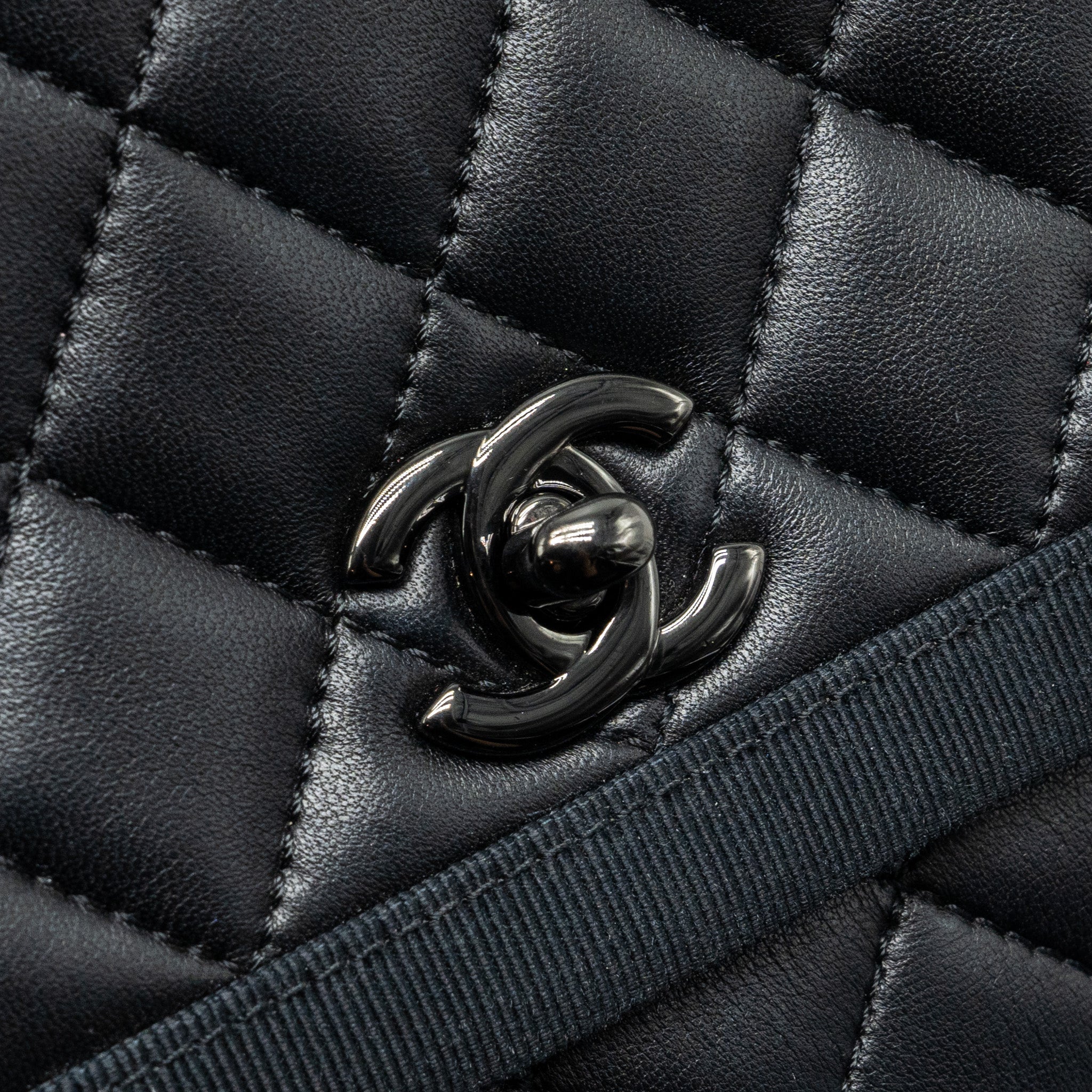 CHANEL QUILTED FLAP BAG LAMBSKIN/FABRIC SO BLACK