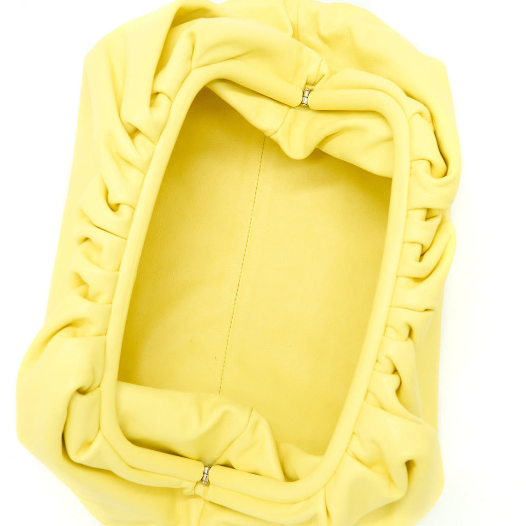 BOTTEGA VENETA CLUTCH CALFSKIN YELLOW