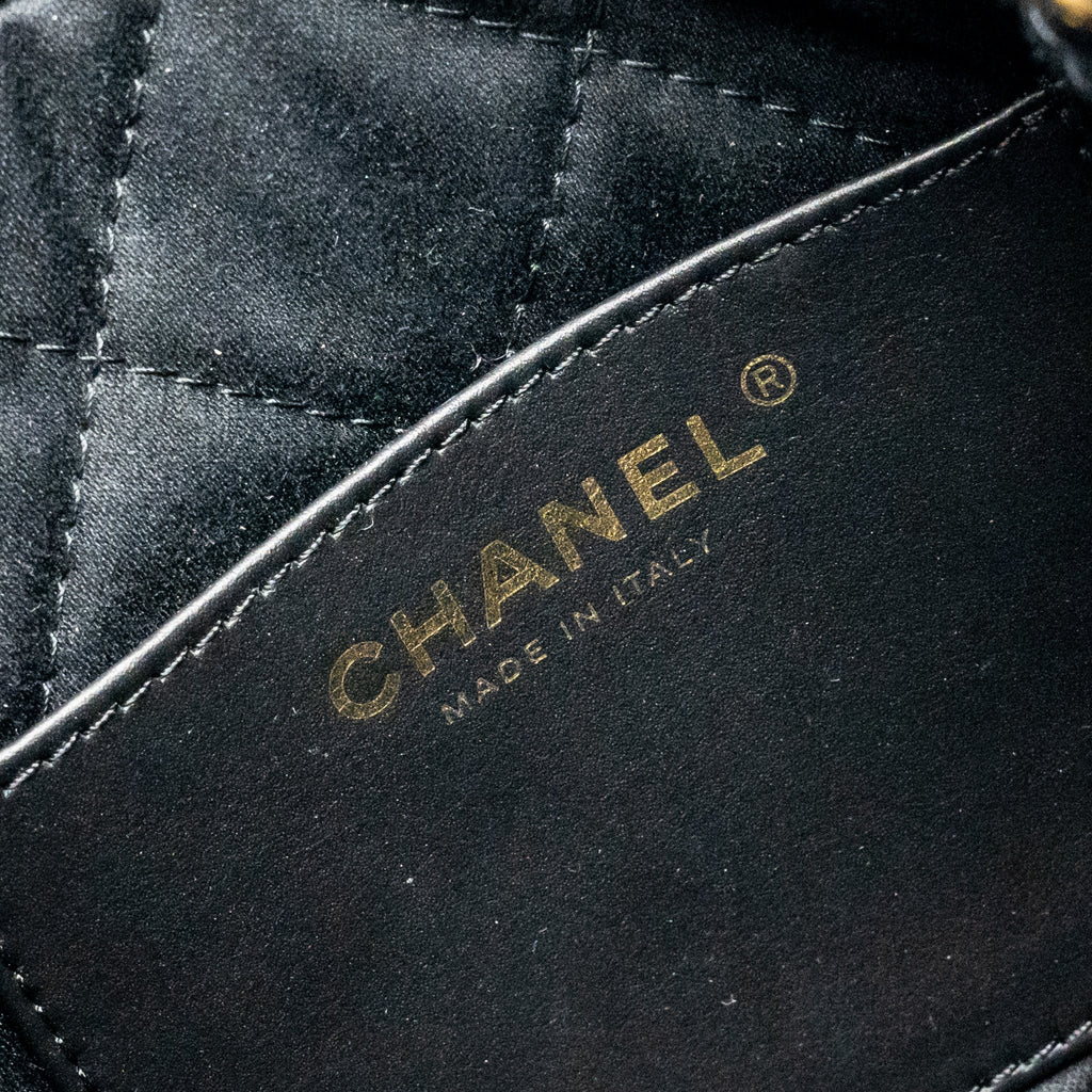 CHANEL MINI 22 BAG SHINY CALFSKIN BLACK GHW (MICROCHIP)