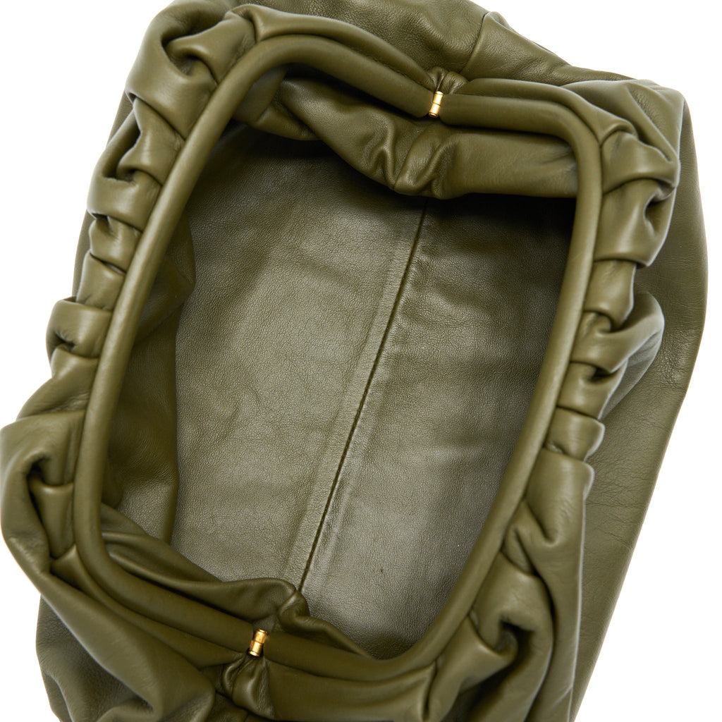 BOTTEGA VENETA CLUTCH CALFSKIN DARK GREEN GHW