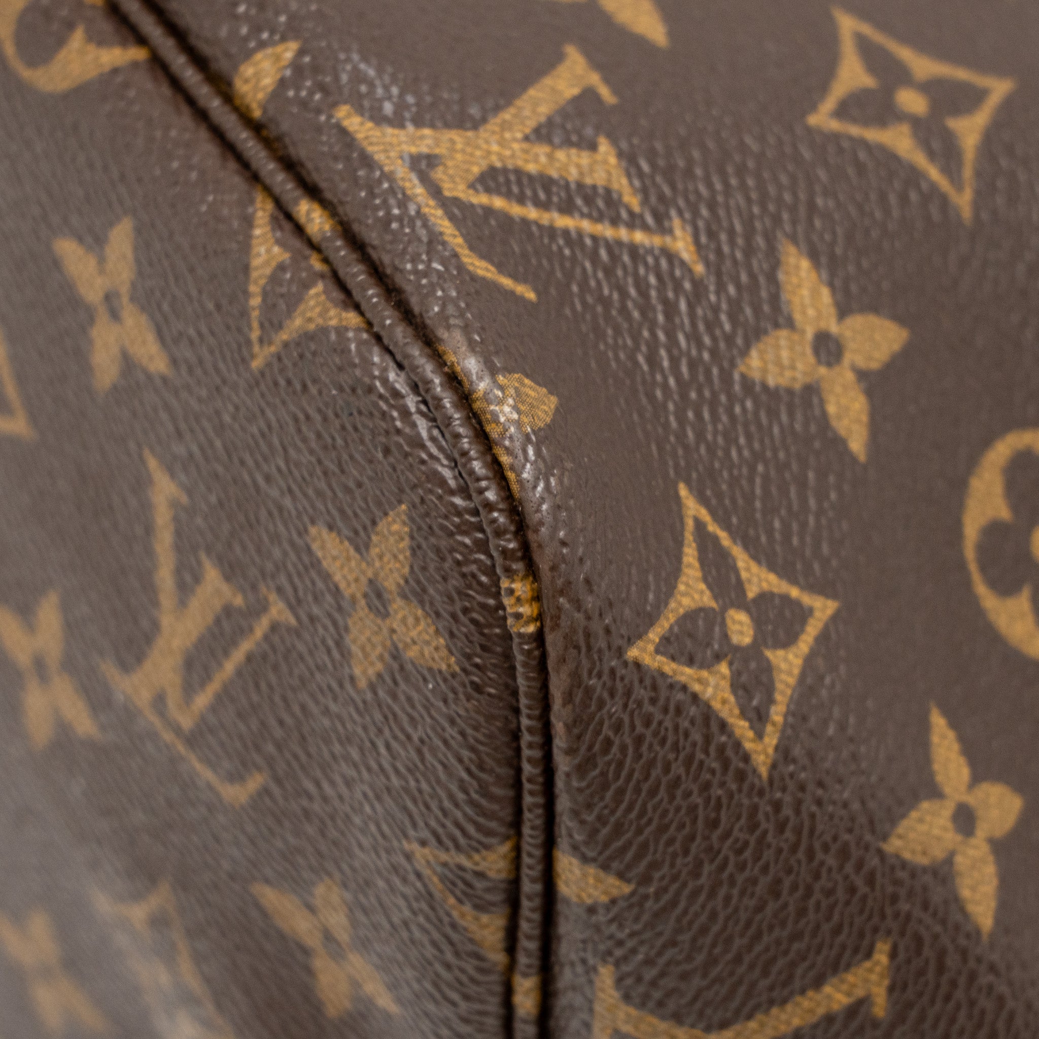 LOUIS VUITTON NEVERFULL MM MONOGRAM CANVAS GHW