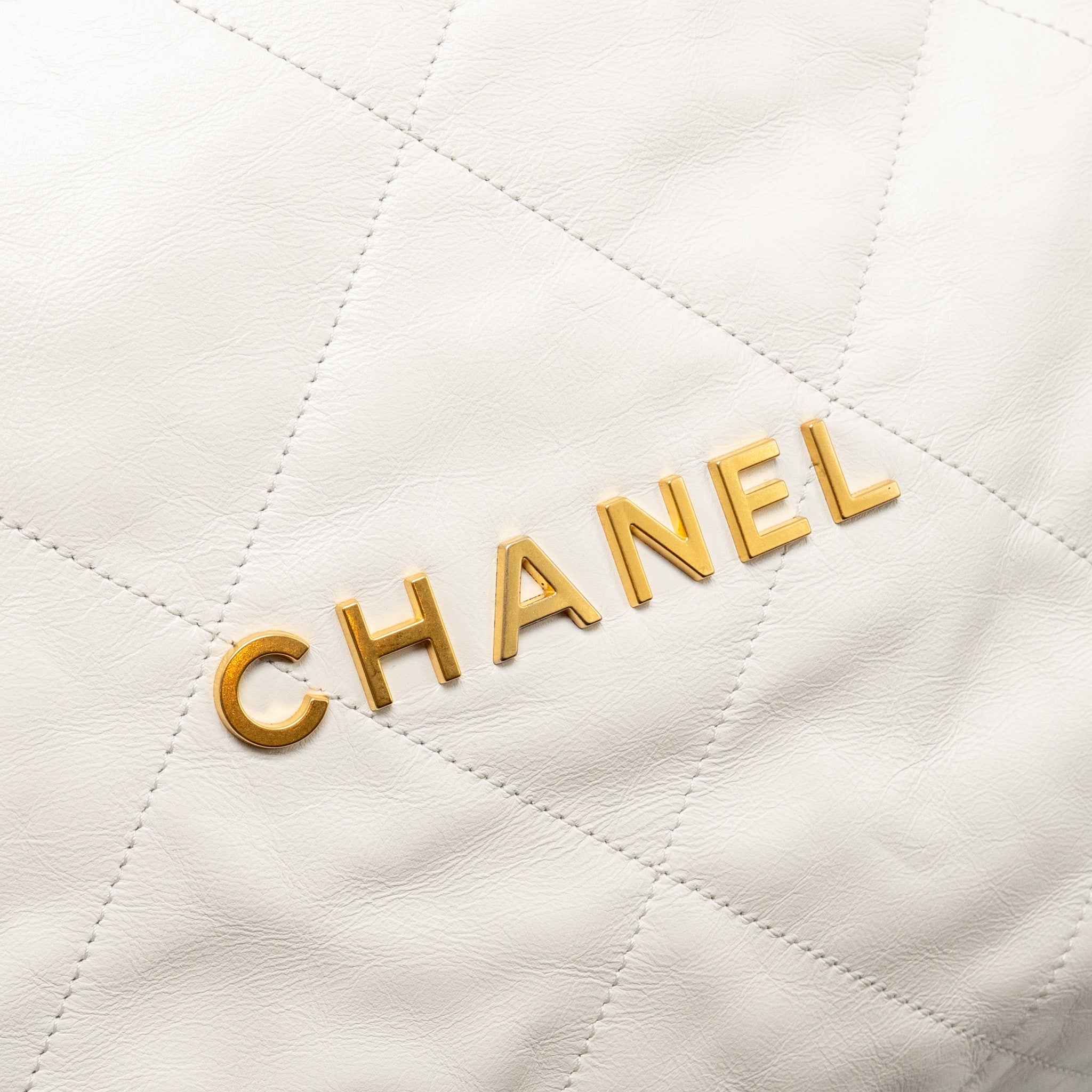 CHANEL LARGE 22 BAG SHINY CALFSKIN WHITE GHW (MICROCHIP)