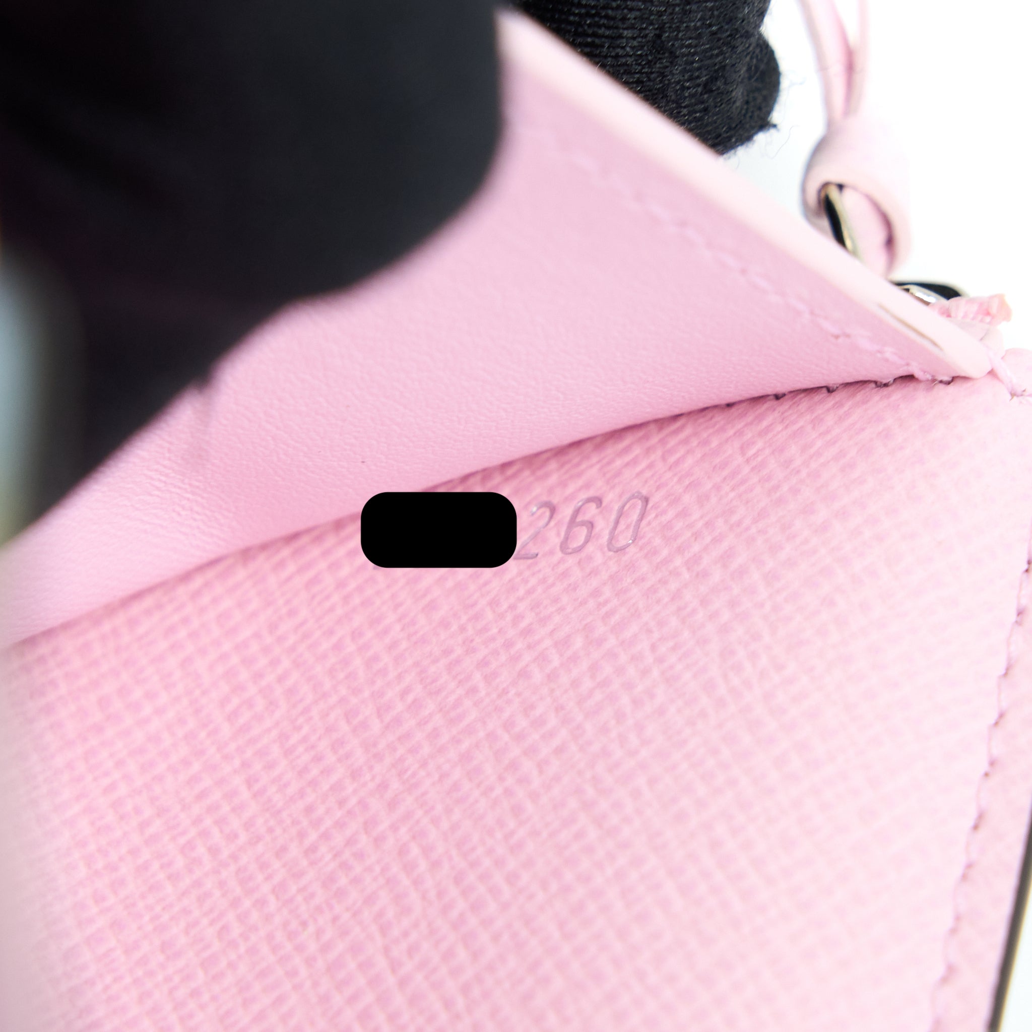 LOUIS VUITTON ESCALE VICTORINE WALLET PINK MULTICOLOUR SHW