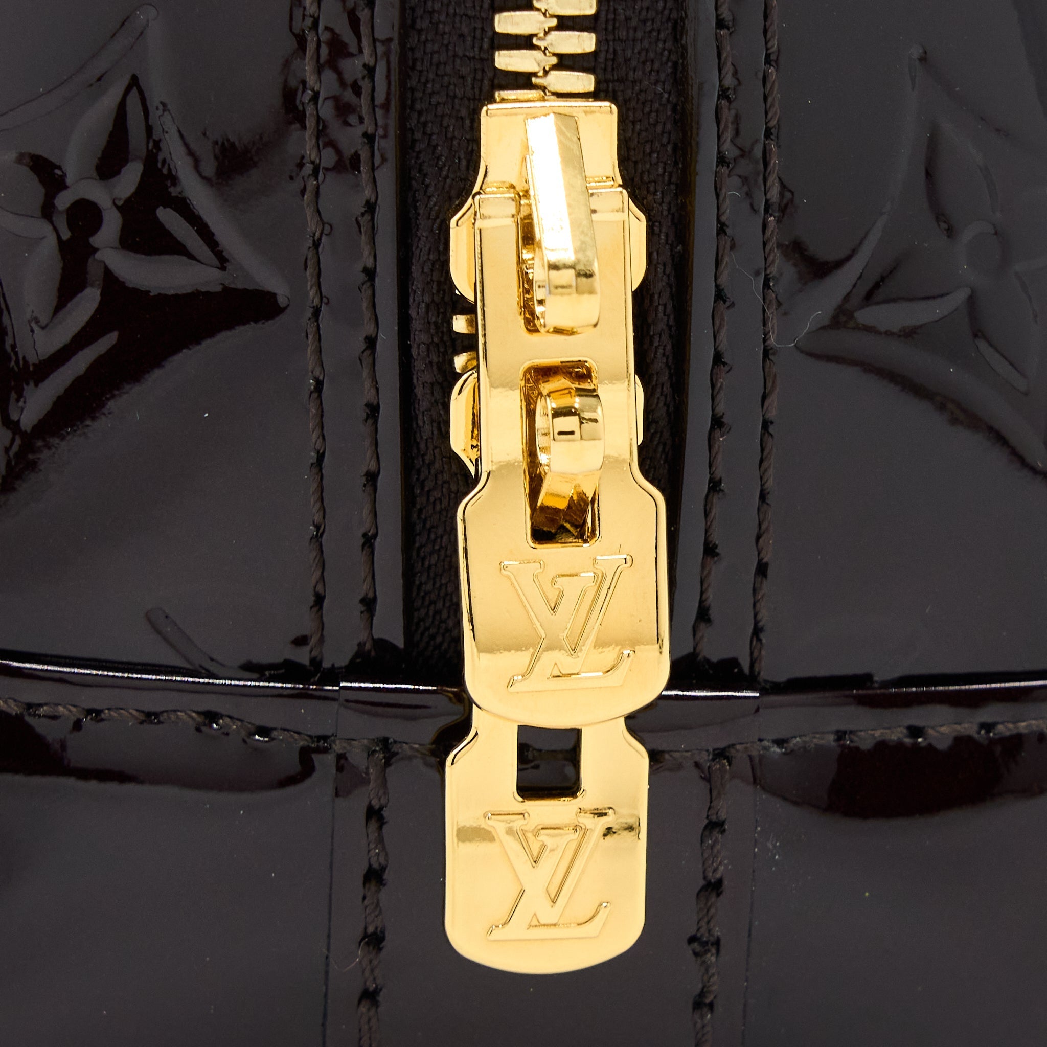 LOUIS VUITTON ALMA BB MONOGRAM VERNIS AMARANTE RED GHW (2022 VERSION)