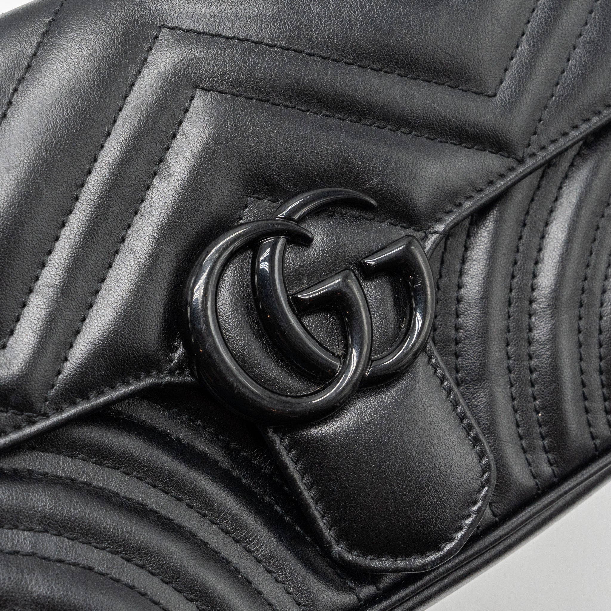 GUCCI MINI MARMONT CALFSKIN BLACK WITH BLACK HARDWARE