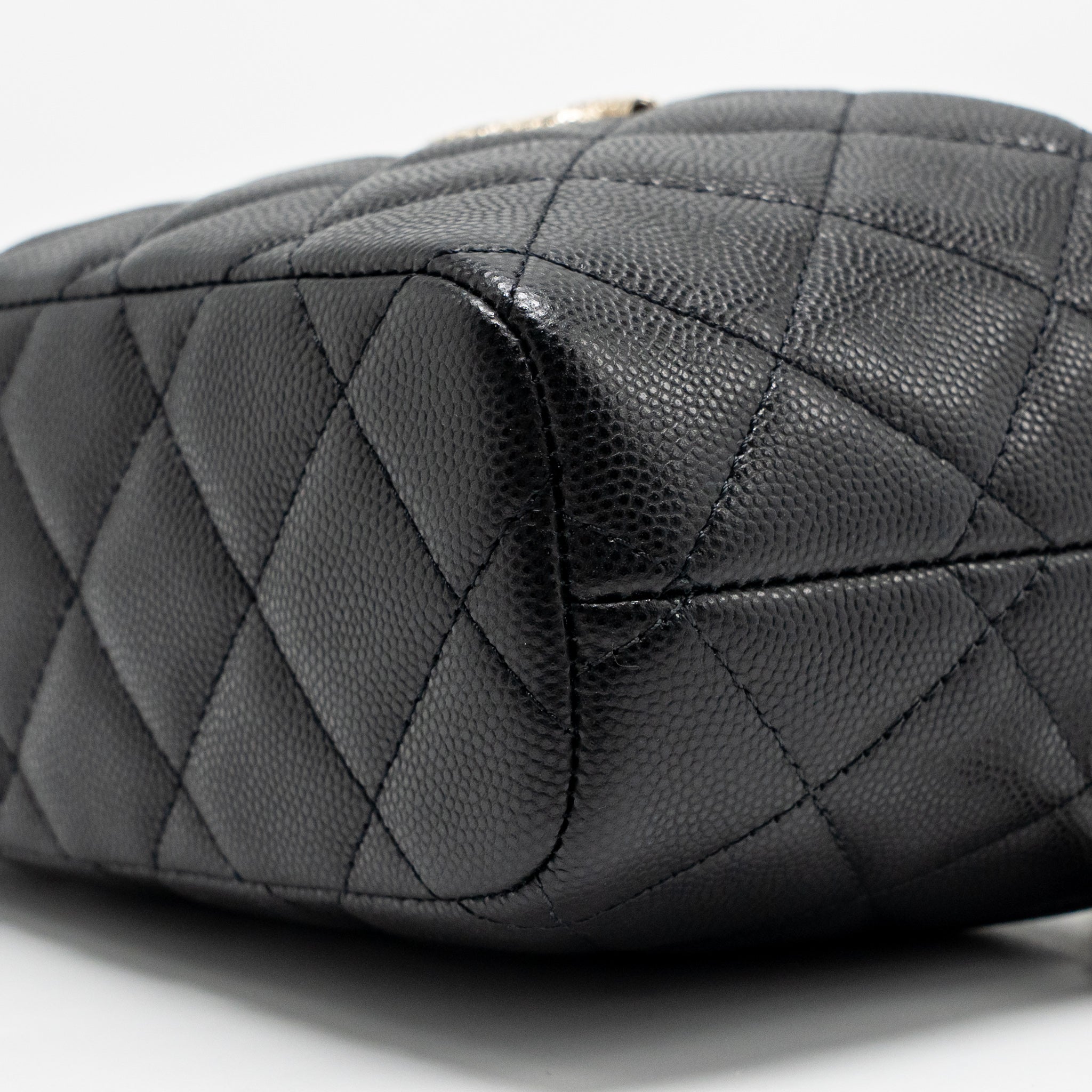 CHANEL 25C DETAIL CC LOGO QUILTED HOBO BAG CAVIAR BLACK LGHW (MICROCHIP)