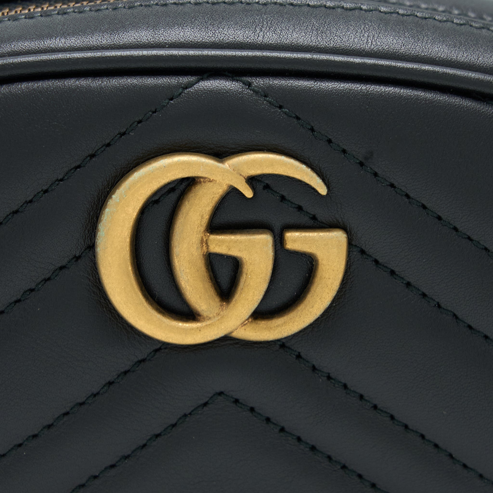 GUCCI MARMONT ROUND BELT BAG BLACK GHW