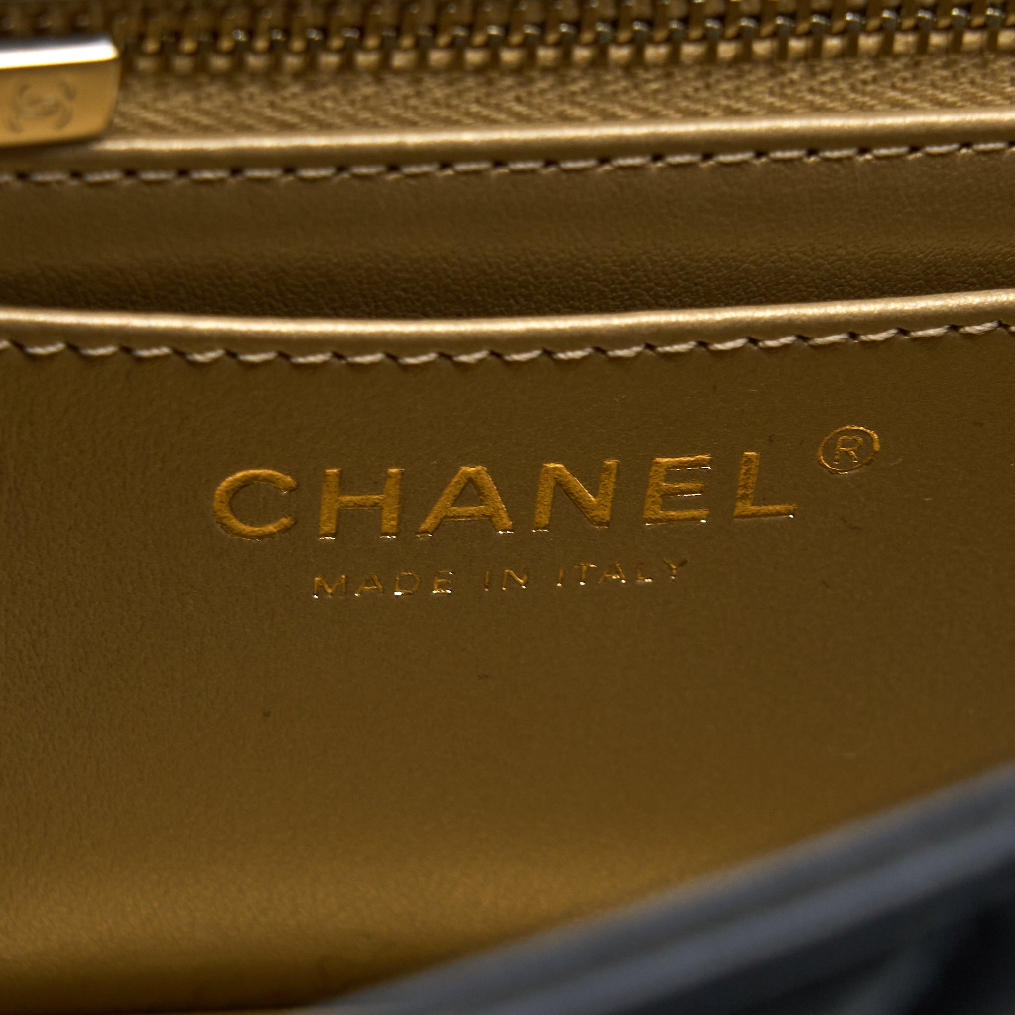 CHANEL 23C PEARL CRUSH MINI RECTANGULAR LAMBSKIN BLACK LGHW (MICROCHIP)