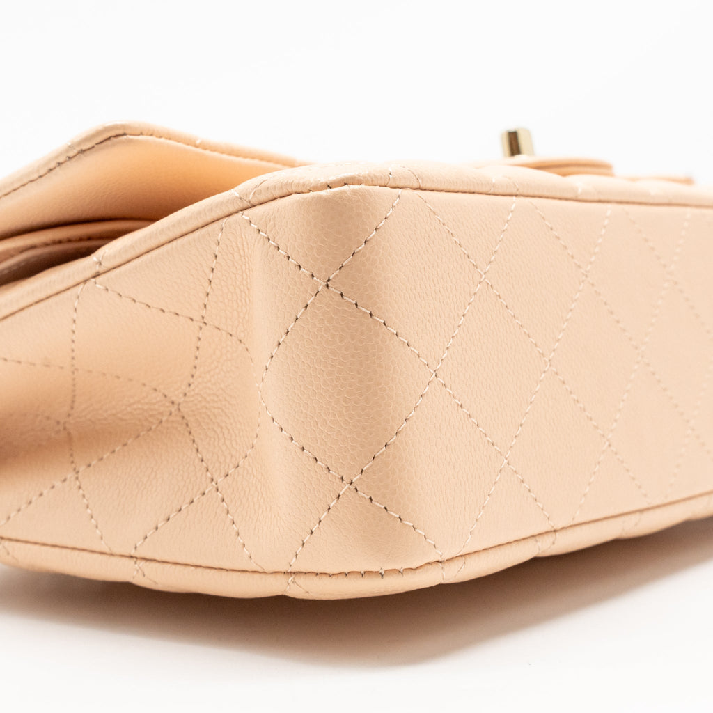 CHANEL MEDIUM CLASSIC DOUBLE FLAP BAG CAVIAR LIGHT BEIGE LGHW (MICROCHIP)
