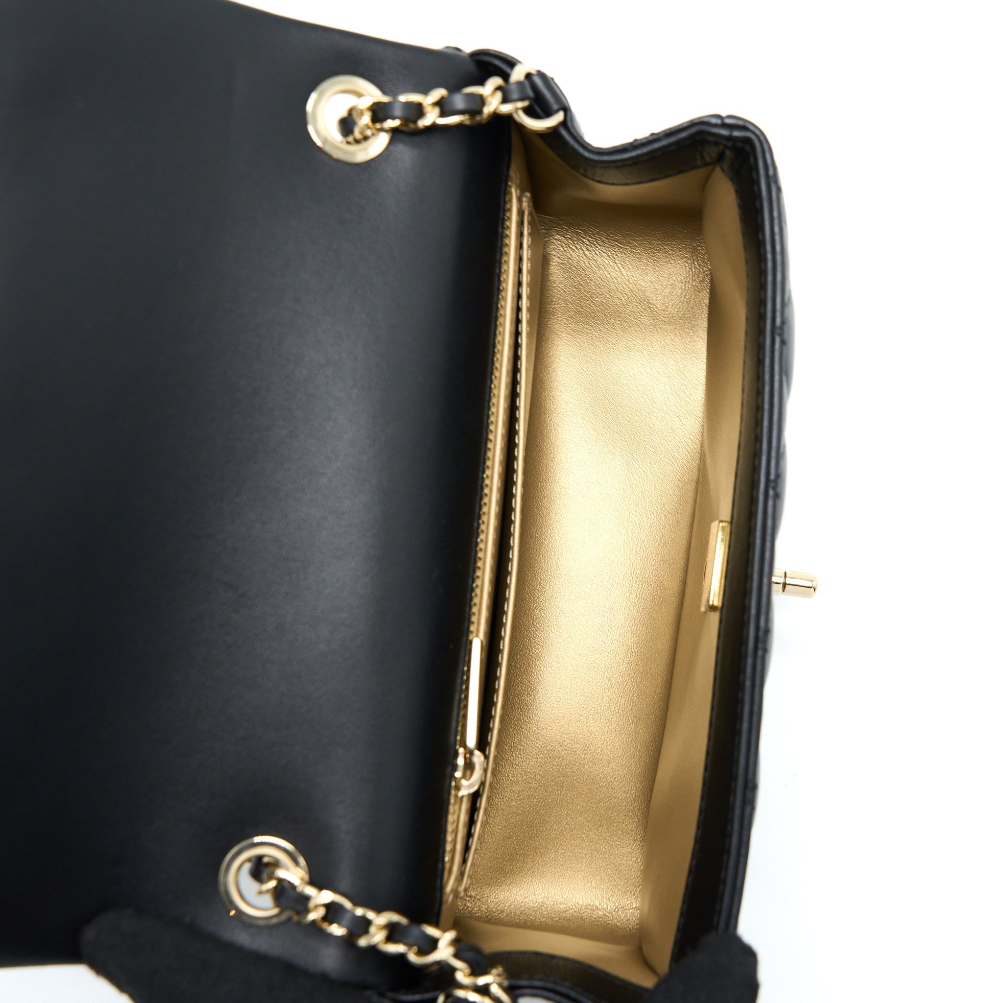 CHANEL 23C PEARL CRUSH MINI RECTANGULAR LAMBSKIN BLACK LGHW (MICROCHIP)