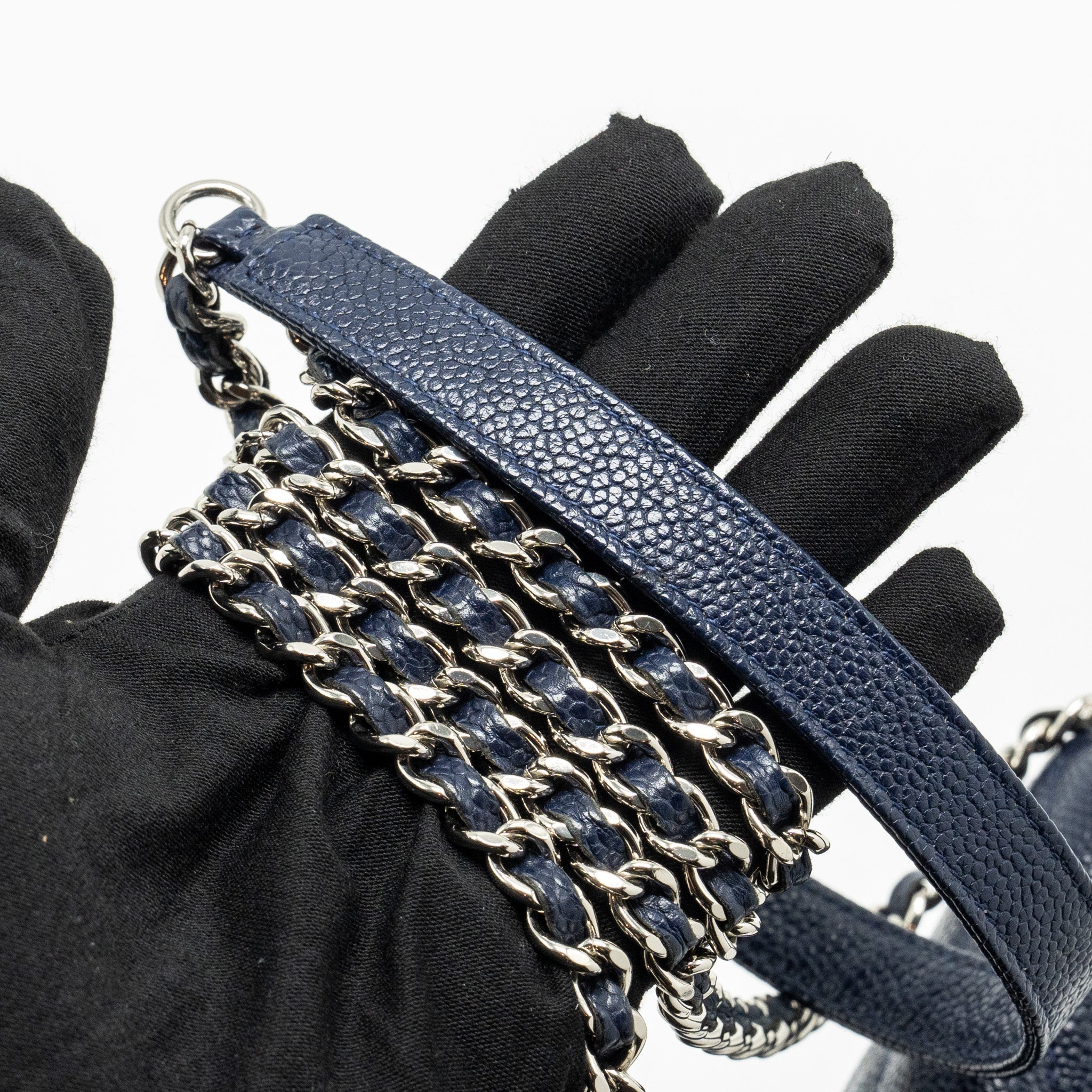 CHANEL SQUARE CHEVRON WALLET ON CHAIN NAVY CAVIAR NAVY SHW