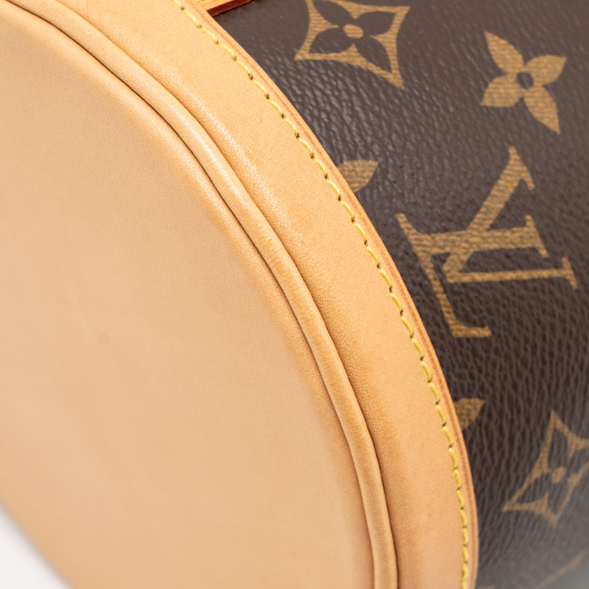 LOUIS VUITTON DUFFLE BAG MONOGRAM CANVAS GHW
