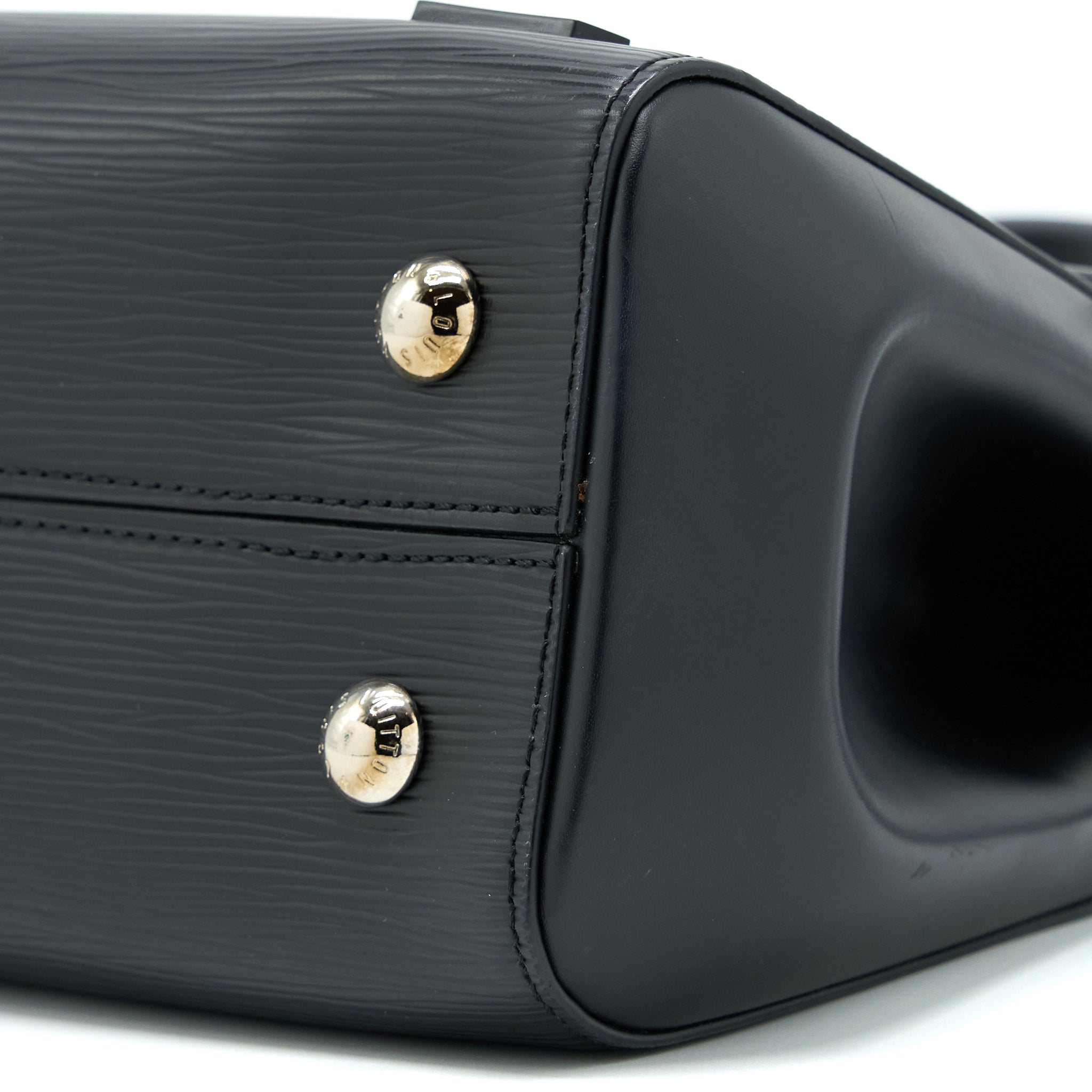 LOUIS VUITTON CLUNY MM EPI BLACK SHW WITH INITIAL S.S