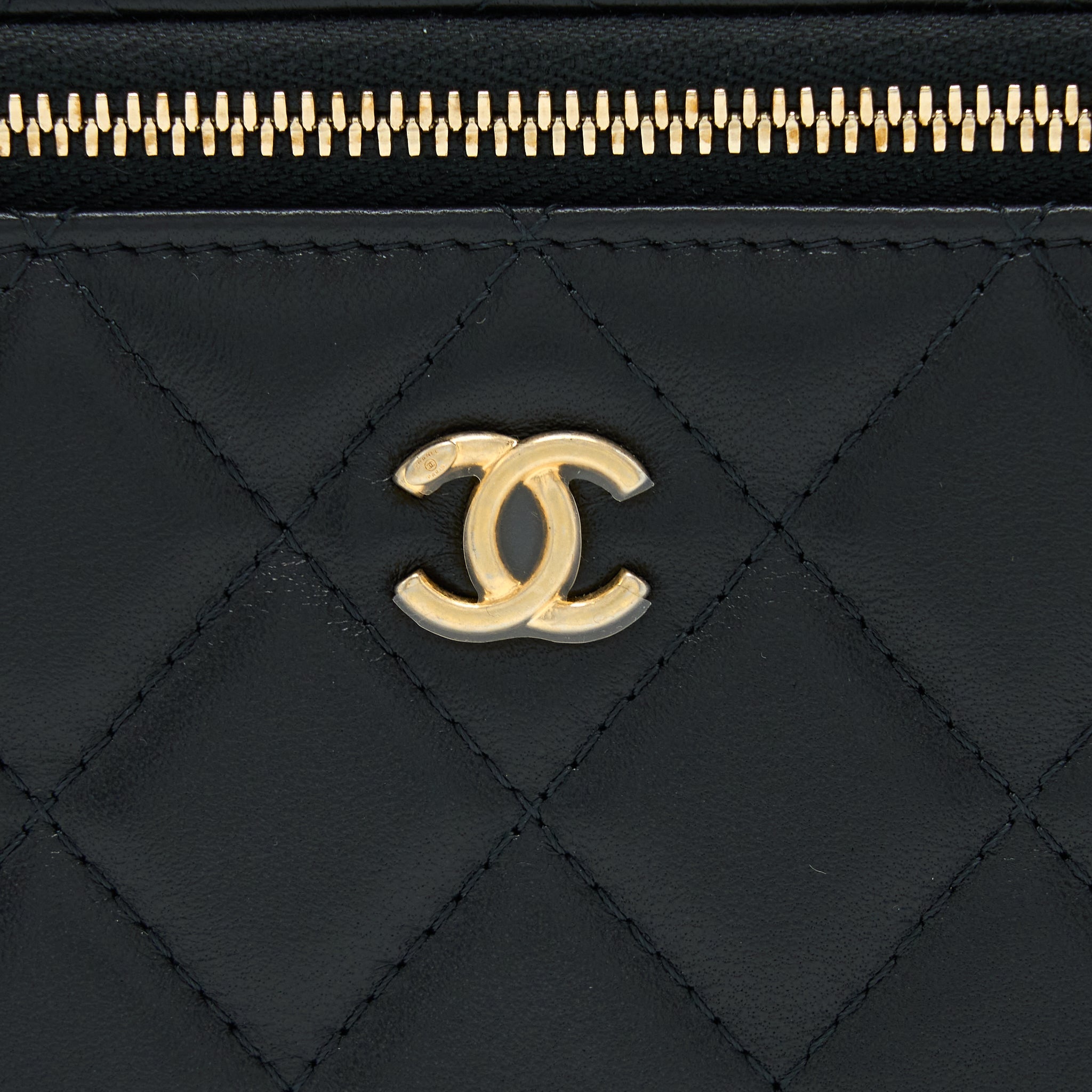 CHANEL PEARL CRUSH LONG VANITY LAMBSKIN BLACK BRUSHED GHW(MICROCHIP)