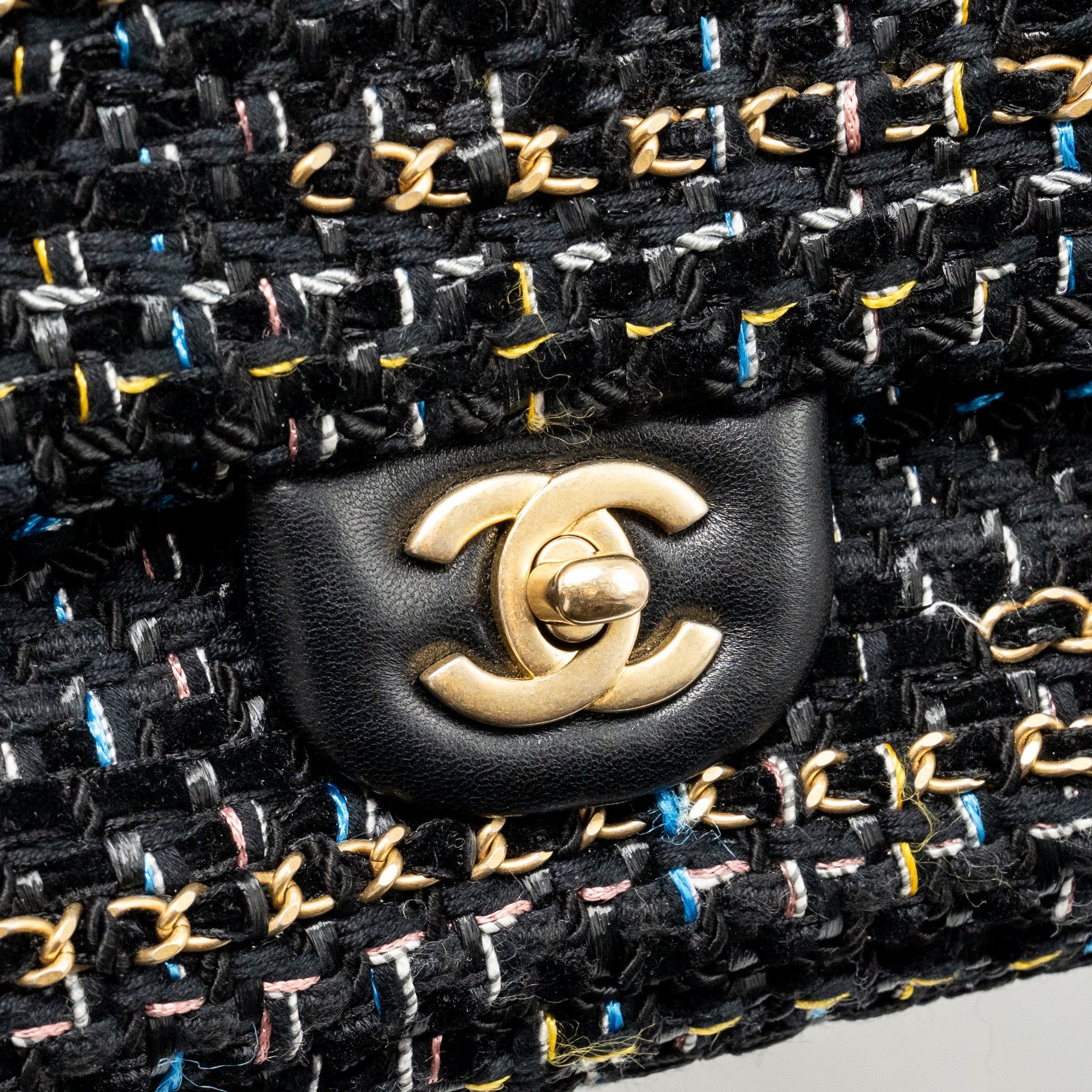 CHANEL MEDIUM SINGLE FLAP BAG TWEED BLACK GHW
