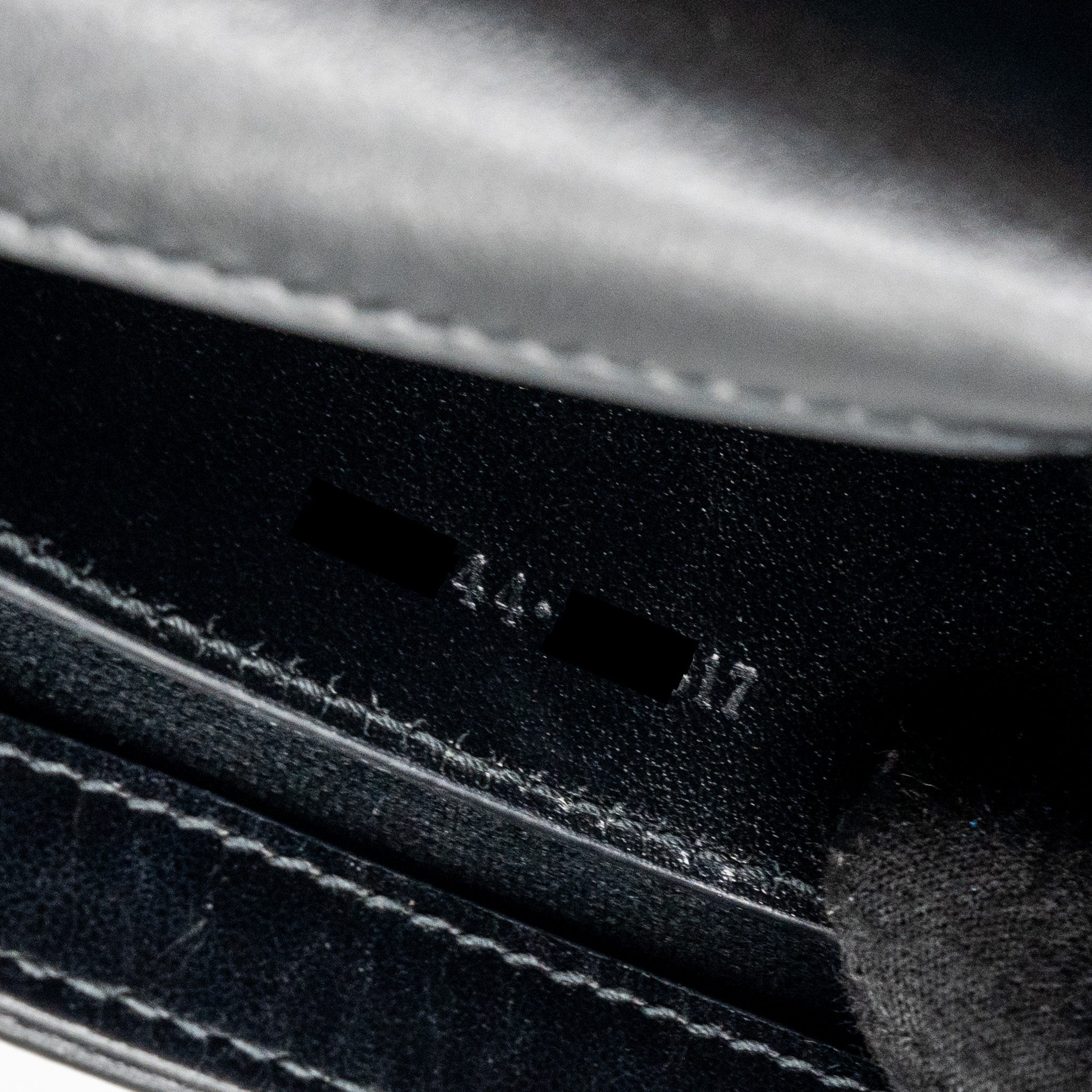 GUCCI MINI MARMONT CALFSKIN BLACK WITH BLACK HARDWARE
