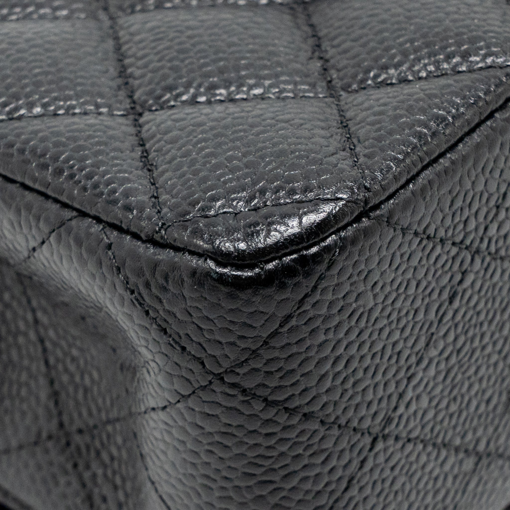 CHANEL MEDIUM CLASSIC DOUBLE FLAP BAG CAVIAR BLACK GHW