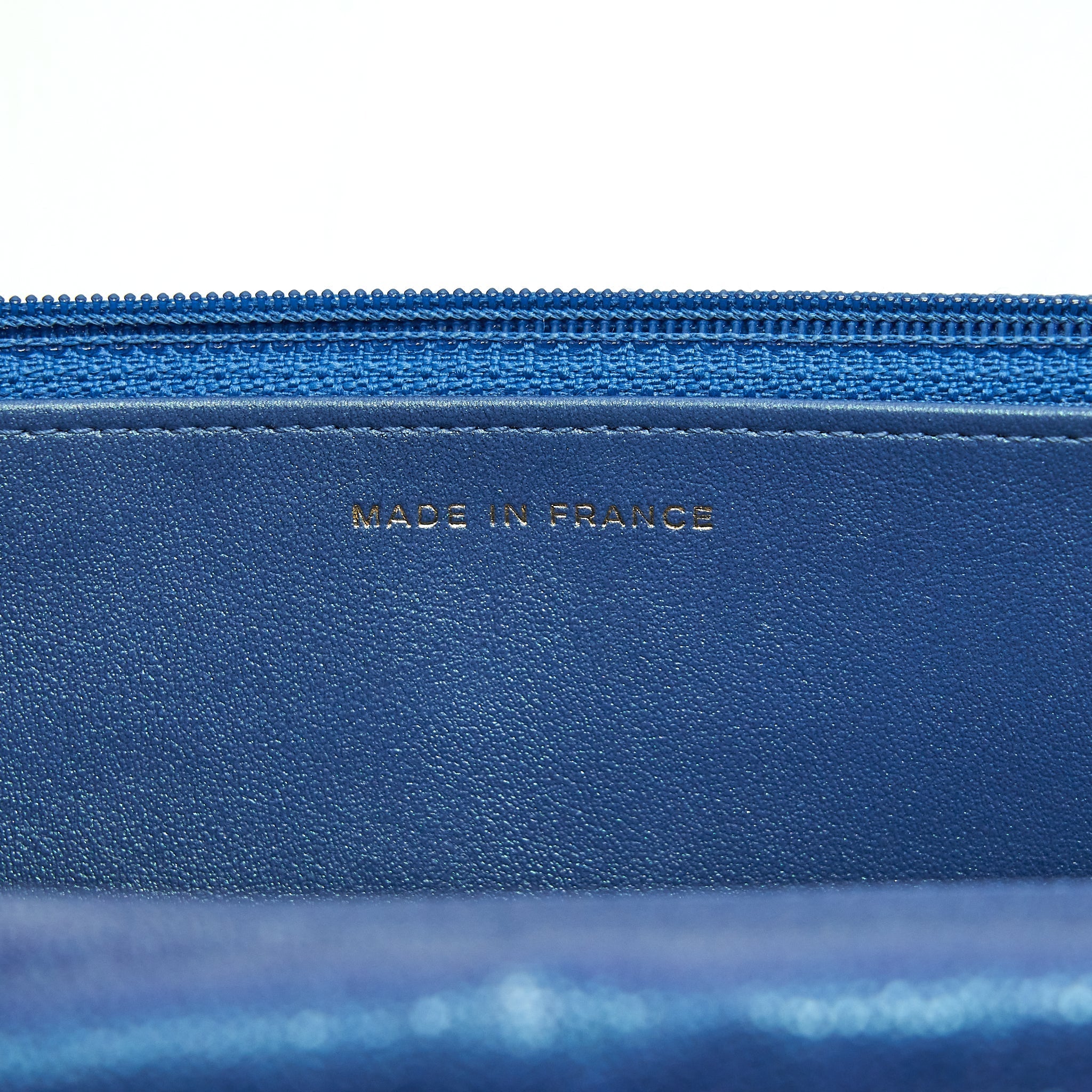 CHANEL CLASSIC WALLET ON CHAIN CAVIAR IRIDESCENT BLUE LGHW