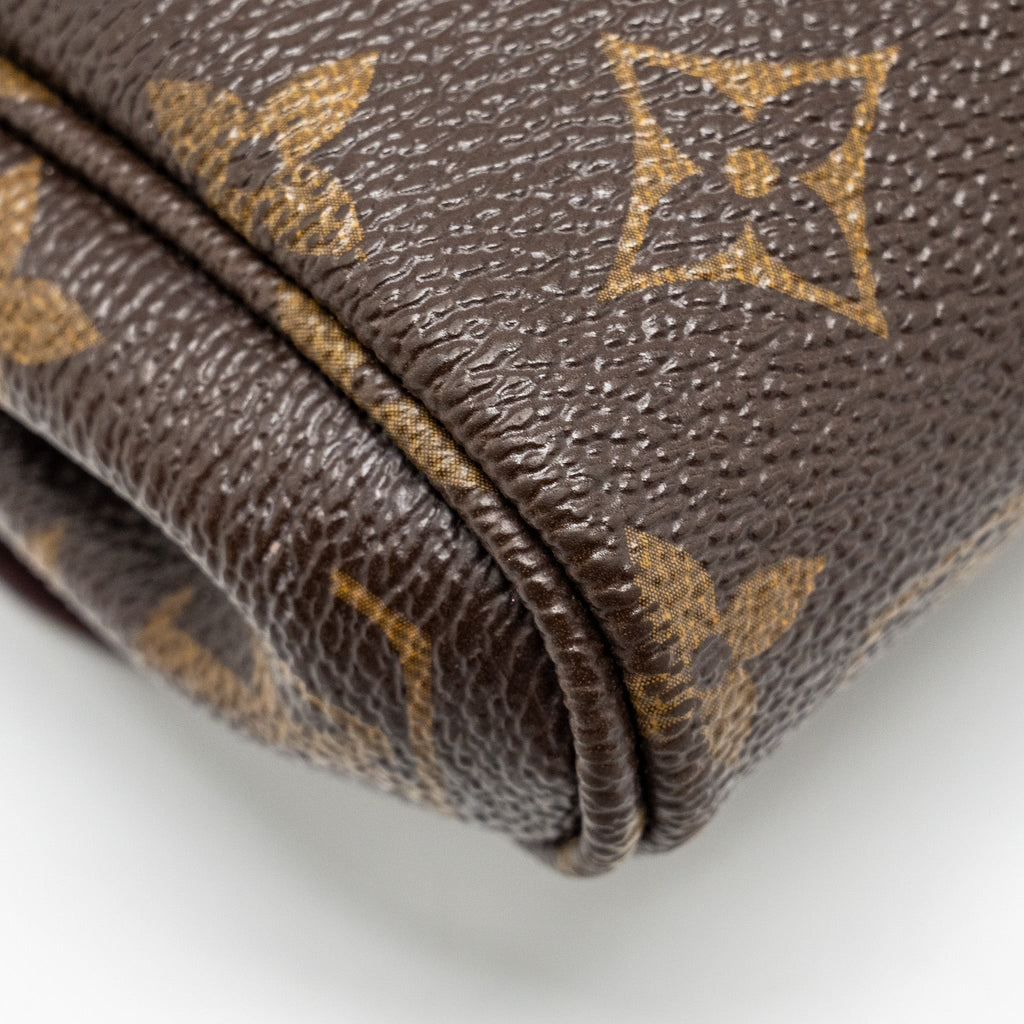 LOUIS VUITTON FAVOURITE PM MONOGRAM CANVAS GHW