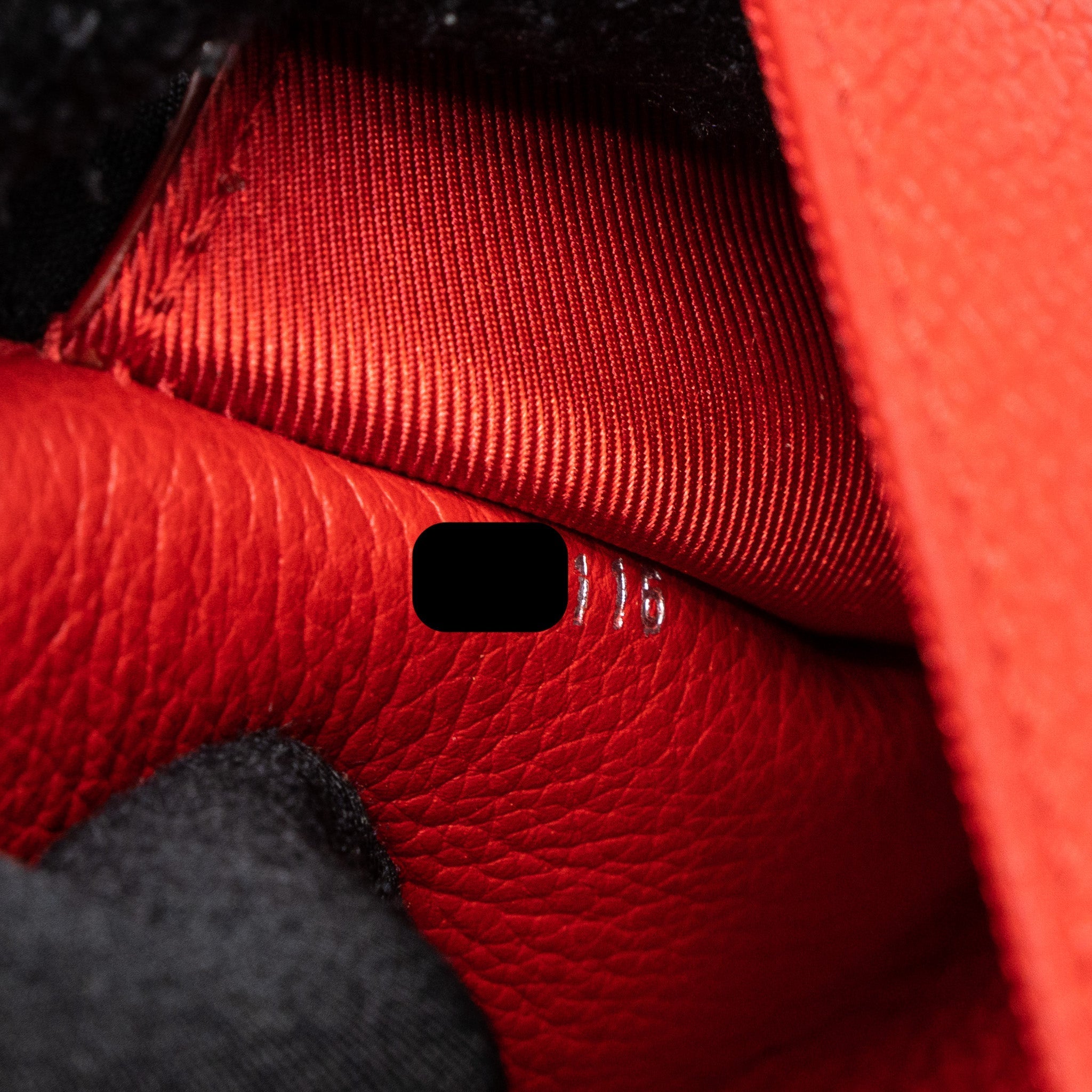 LOUIS VUITTON LOCKME II BB CALFSKIN RUBIS SHW