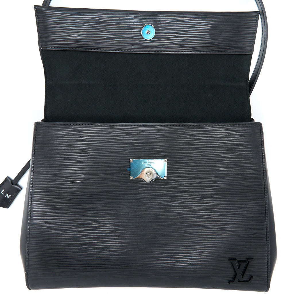 LOUIS VUITTON CLUNY MM EPI BLACK SHW WITH INITIAL S.S