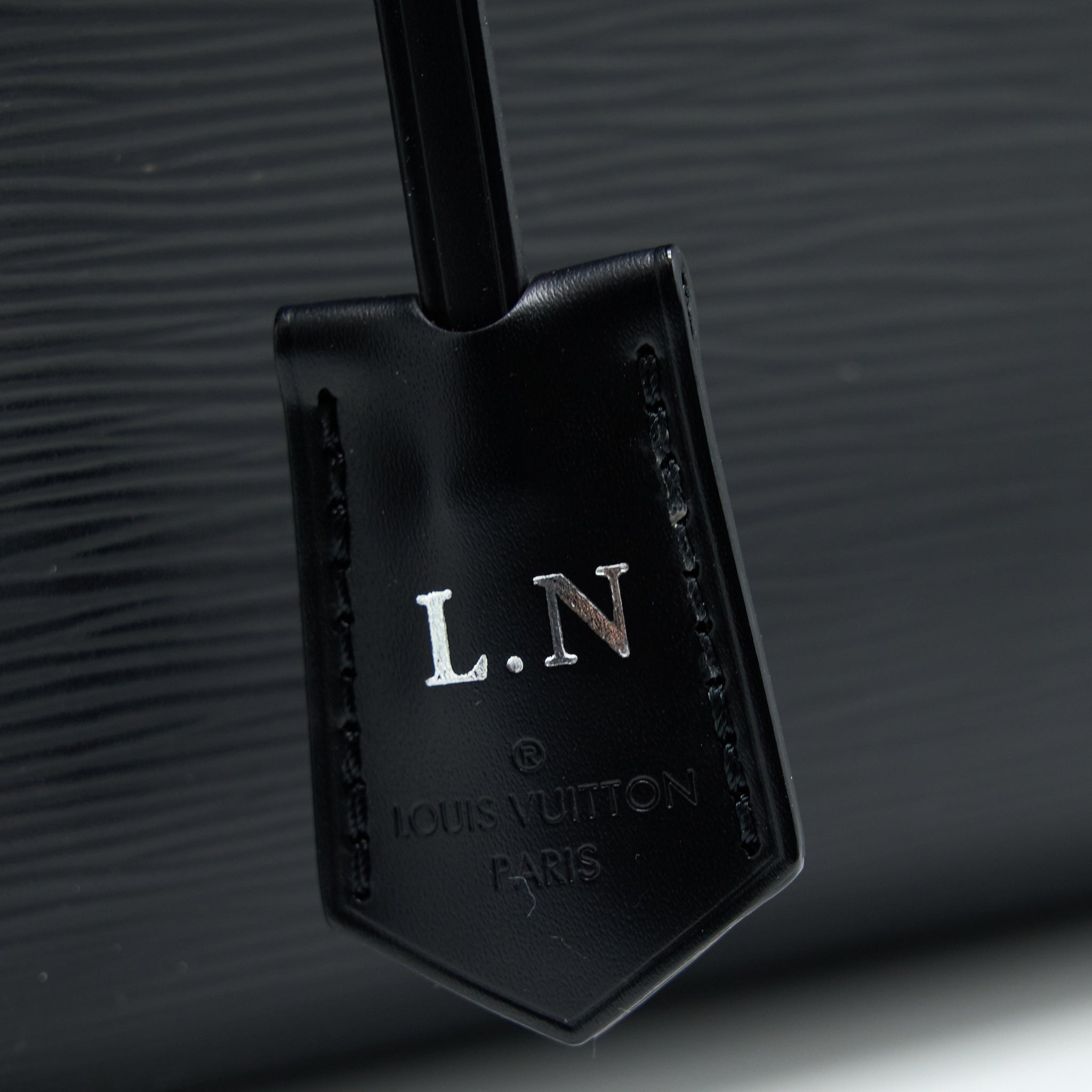 LOUIS VUITTON CLUNY MM EPI BLACK SHW WITH INITIAL S.S