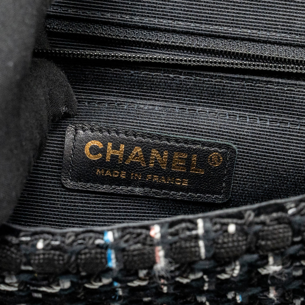 CHANEL MEDIUM SINGLE FLAP BAG TWEED BLACK GHW
