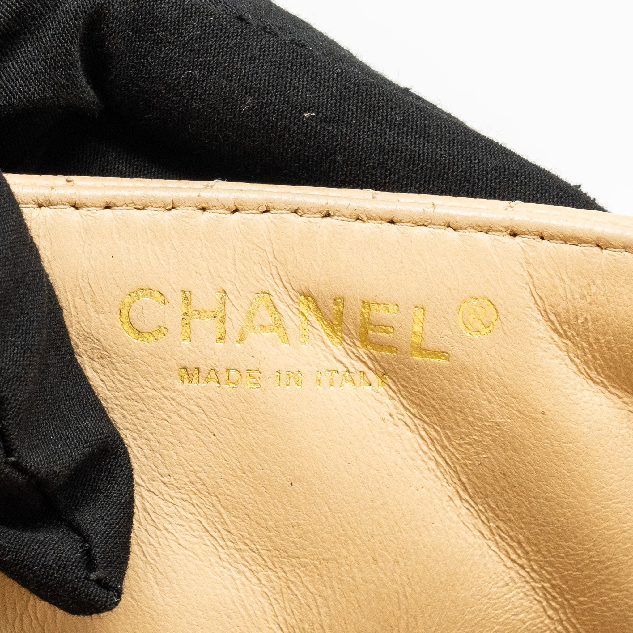 CHANEL EAST-WEST FLAP SHOULDER BAG CAVIAR BEIGE GHW