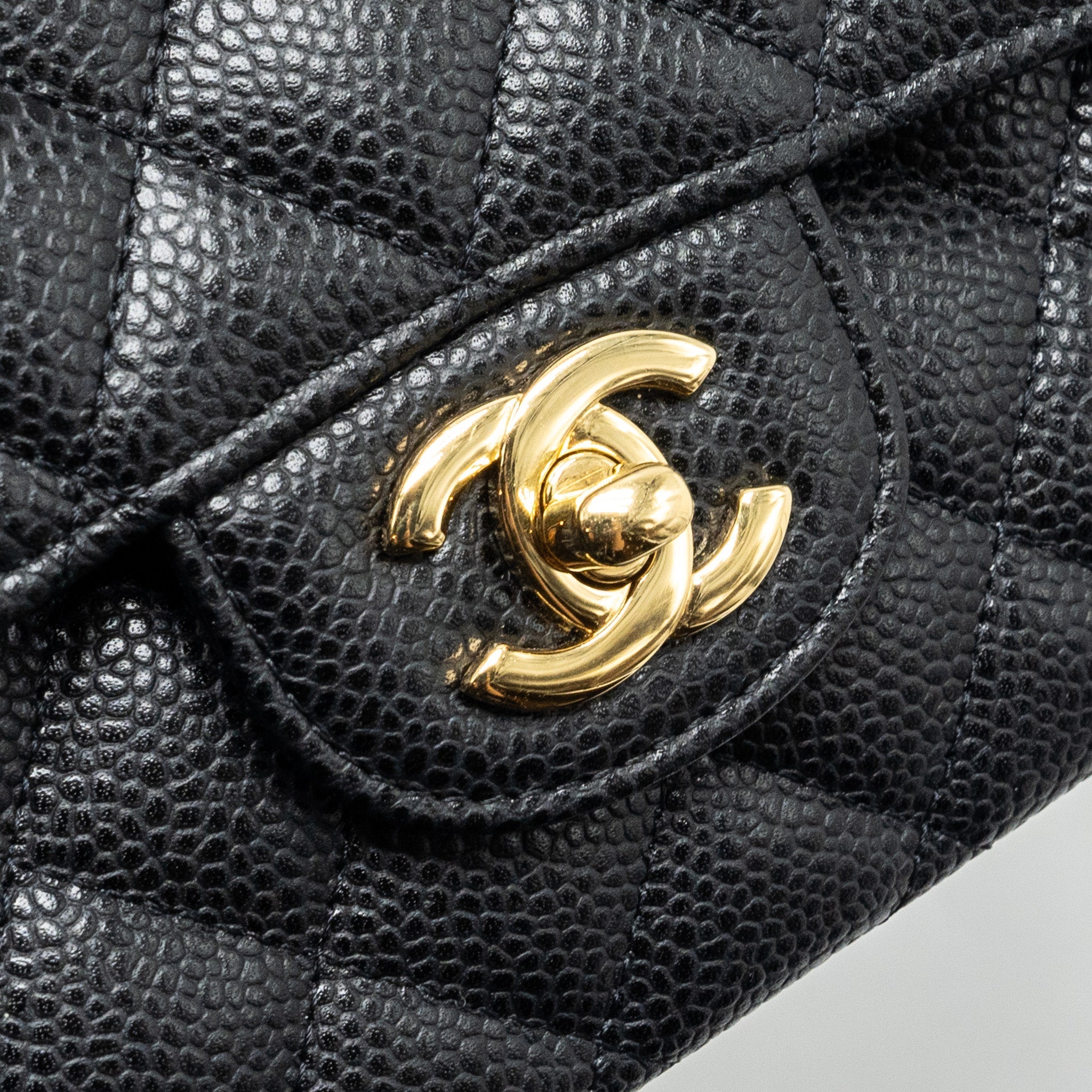 CHANEL MEDIUM CLASSIC DOUBLE FLAP BAG CAVIAR BLACK GHW