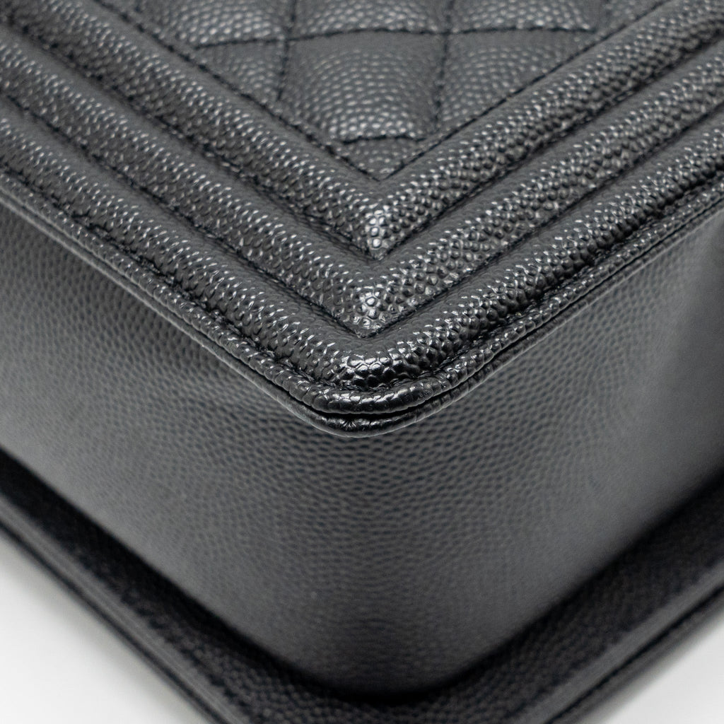 CHANEL MEDIUM BOY BAG CAVIAR BLACK RUTHENIUM HARDWARE