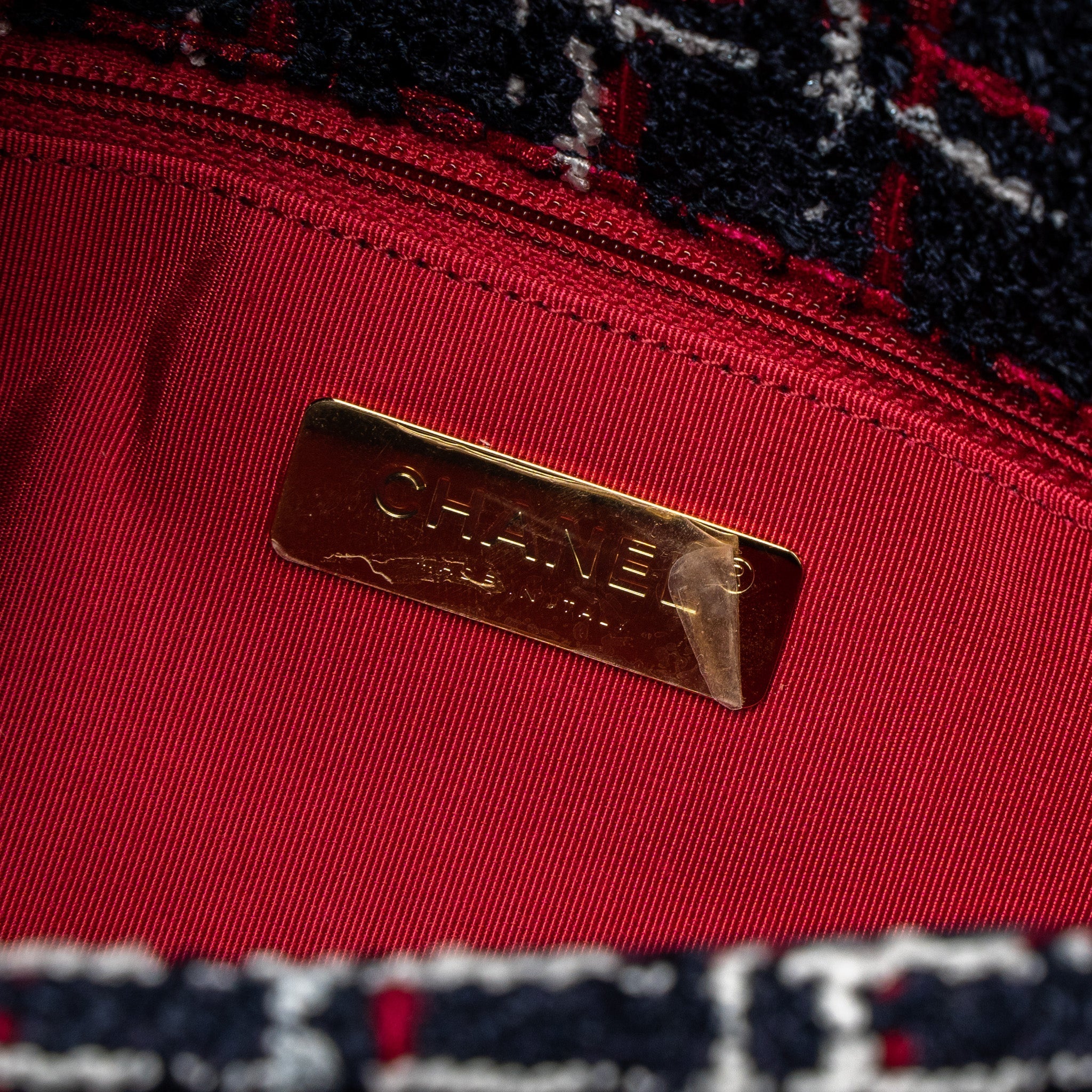 CHANEL SMALL 19 BAG TWEED BLACK/RED/WHITE MULTICOLOUR HARDWARE
