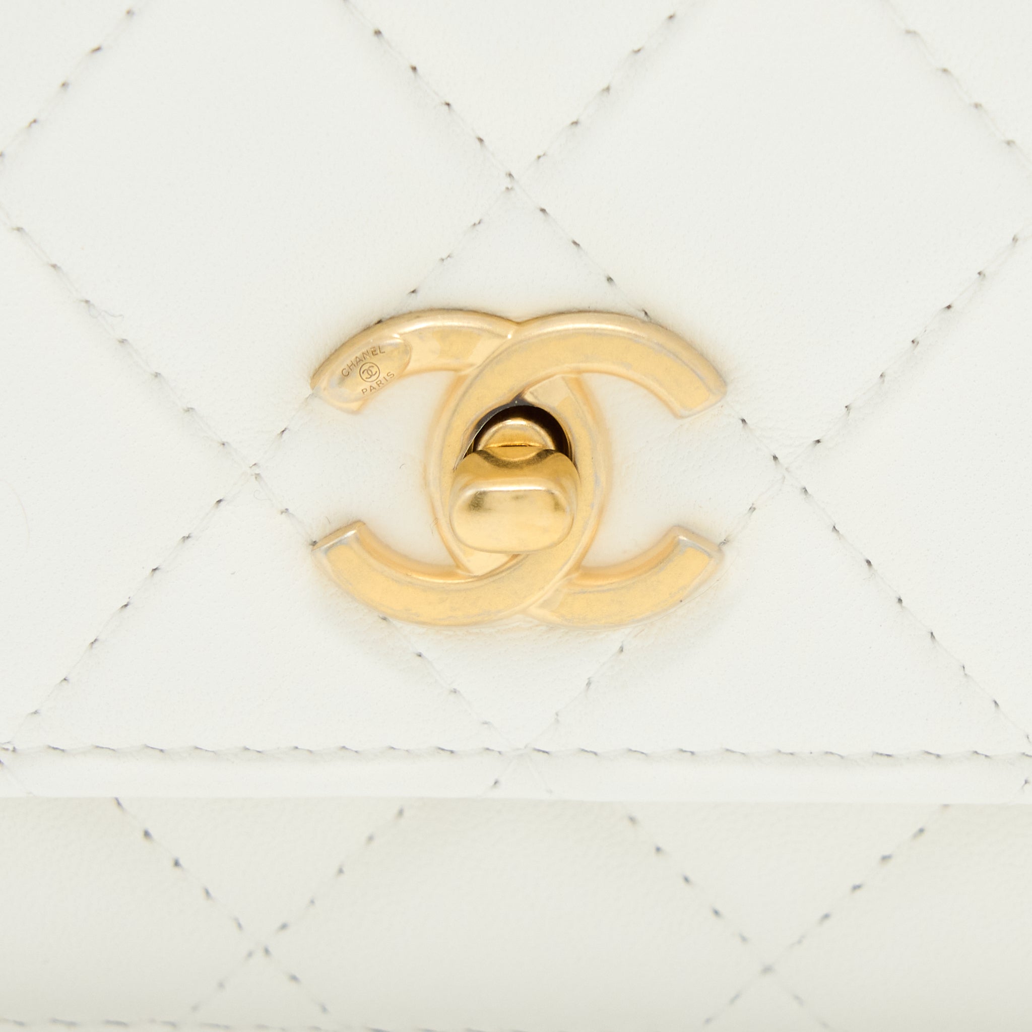 CHANEL PEARL CRUSH WALLET ON CHAIN LAMBSKIN WHITE GHW (MICROCHIP)