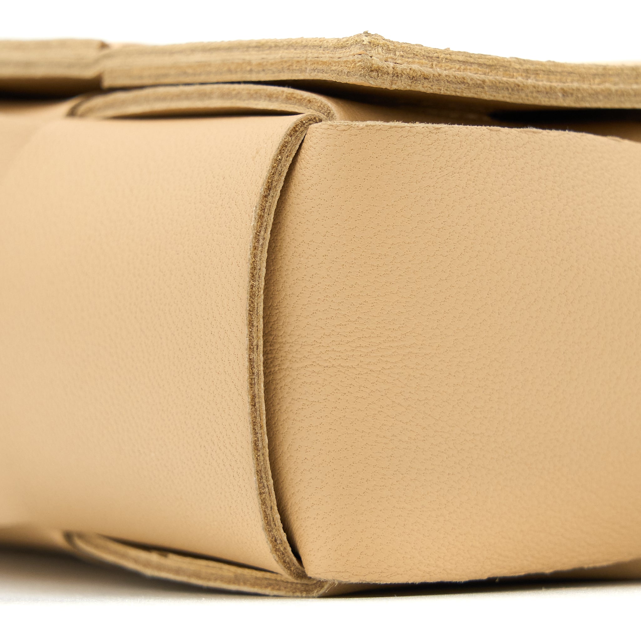 BOTTEGA VENETA CASSETTE BELT BAG ALMOND