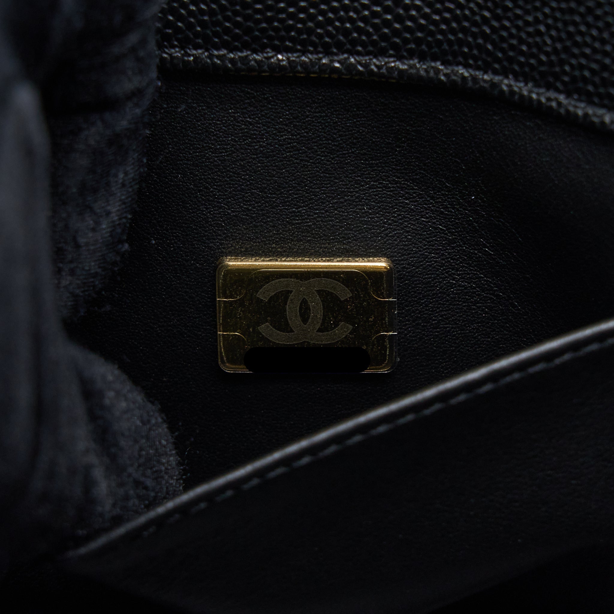 CHANEL 22K COCO FIRST CAVIAR LEATHER BLACK GHW (MICROCHIP)