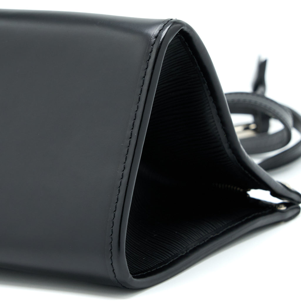 LOUIS VUITTON MADELEINE PM EPI BLACK SHW
