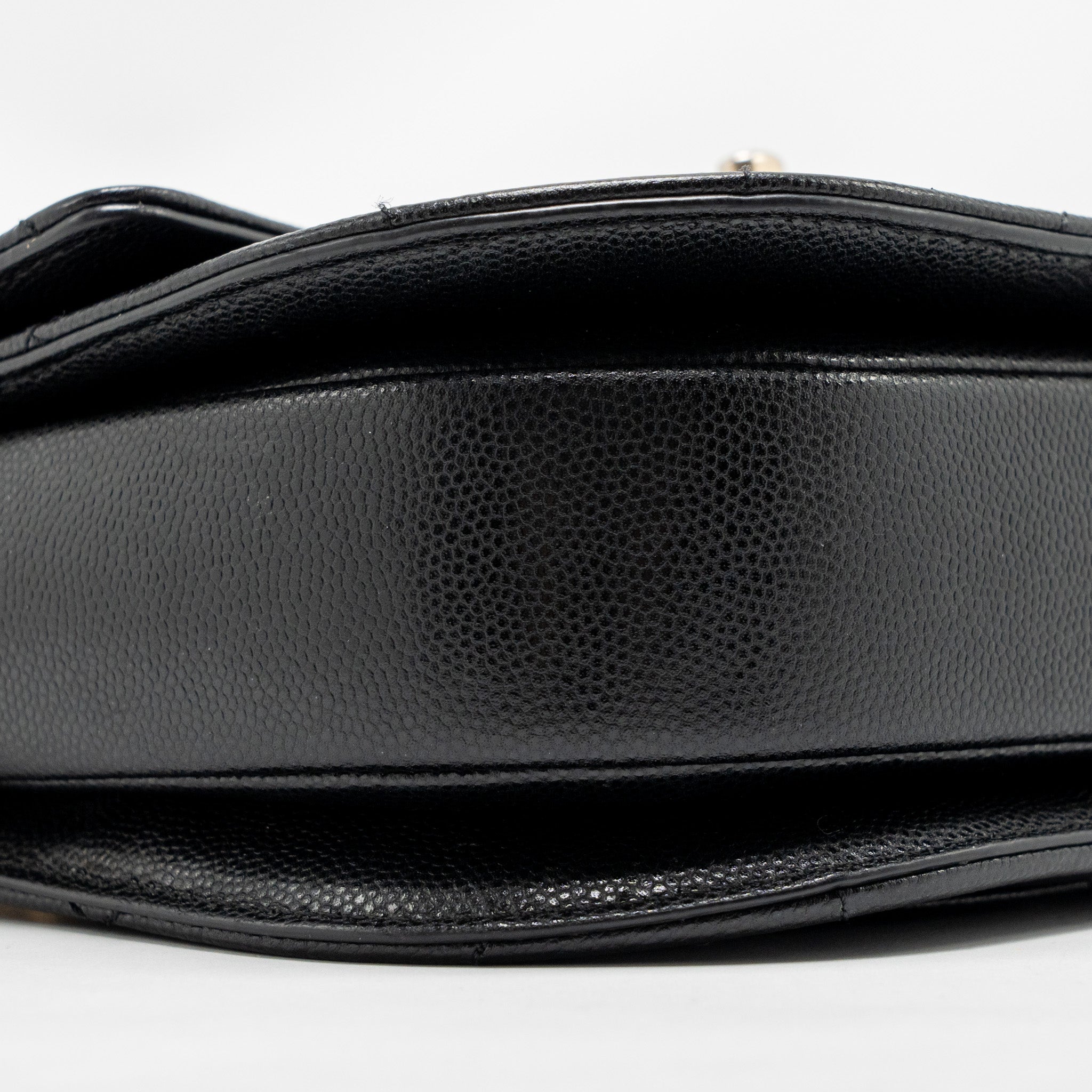 CHANEL 22B ROUND MESSENGER BAG CAVIAR BLACK GHW (MICROCHIP)