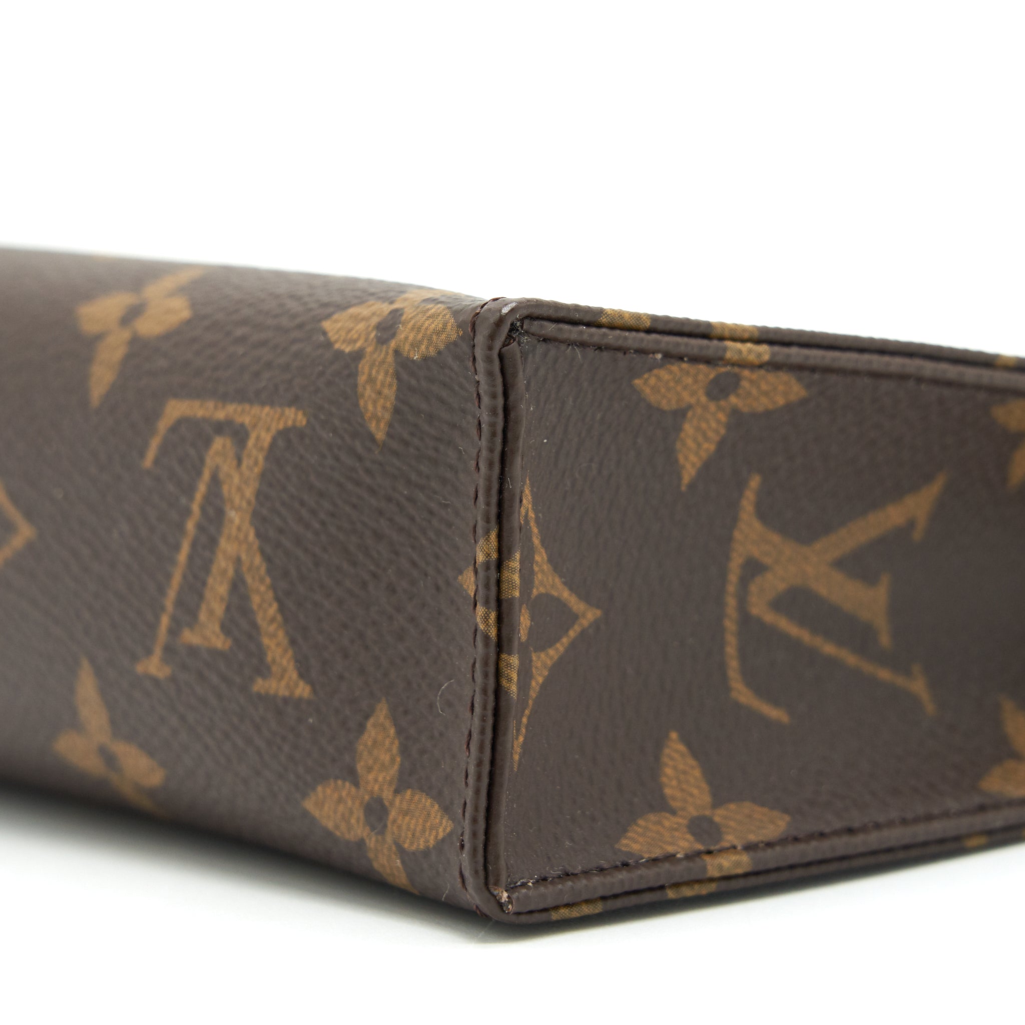 LOUIS VUITTON TOILETRY POUCH SIZE 15 IN MONOGRAM