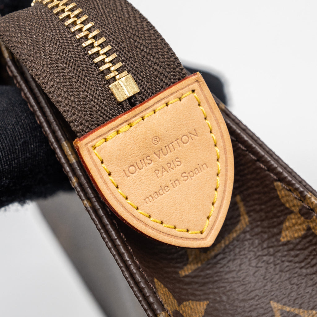 LOUIS VUITTON SIZE 15 TOILETRY POUCH MONOGRAM GHW