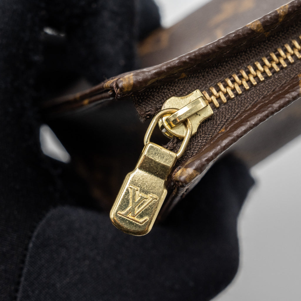 LOUIS VUITTON SIZE 15 TOILETRY POUCH MONOGRAM GHW