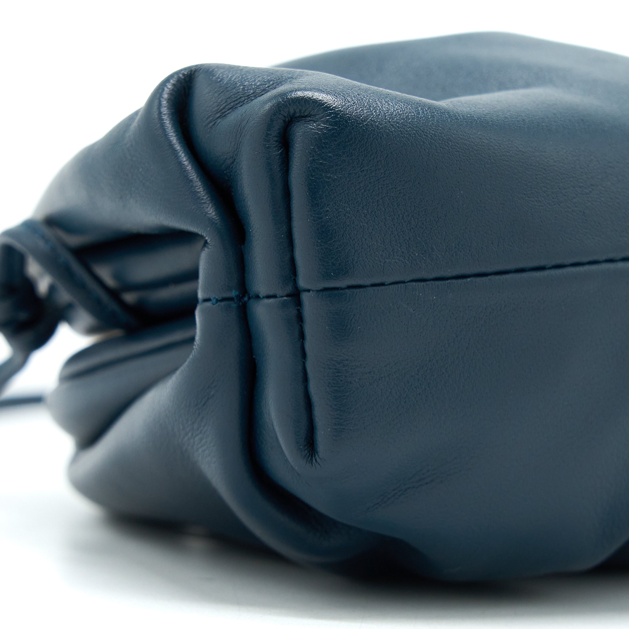 BOTTEGA VENETA MINI POUCH CALFSKIN DARK BLUE SHW