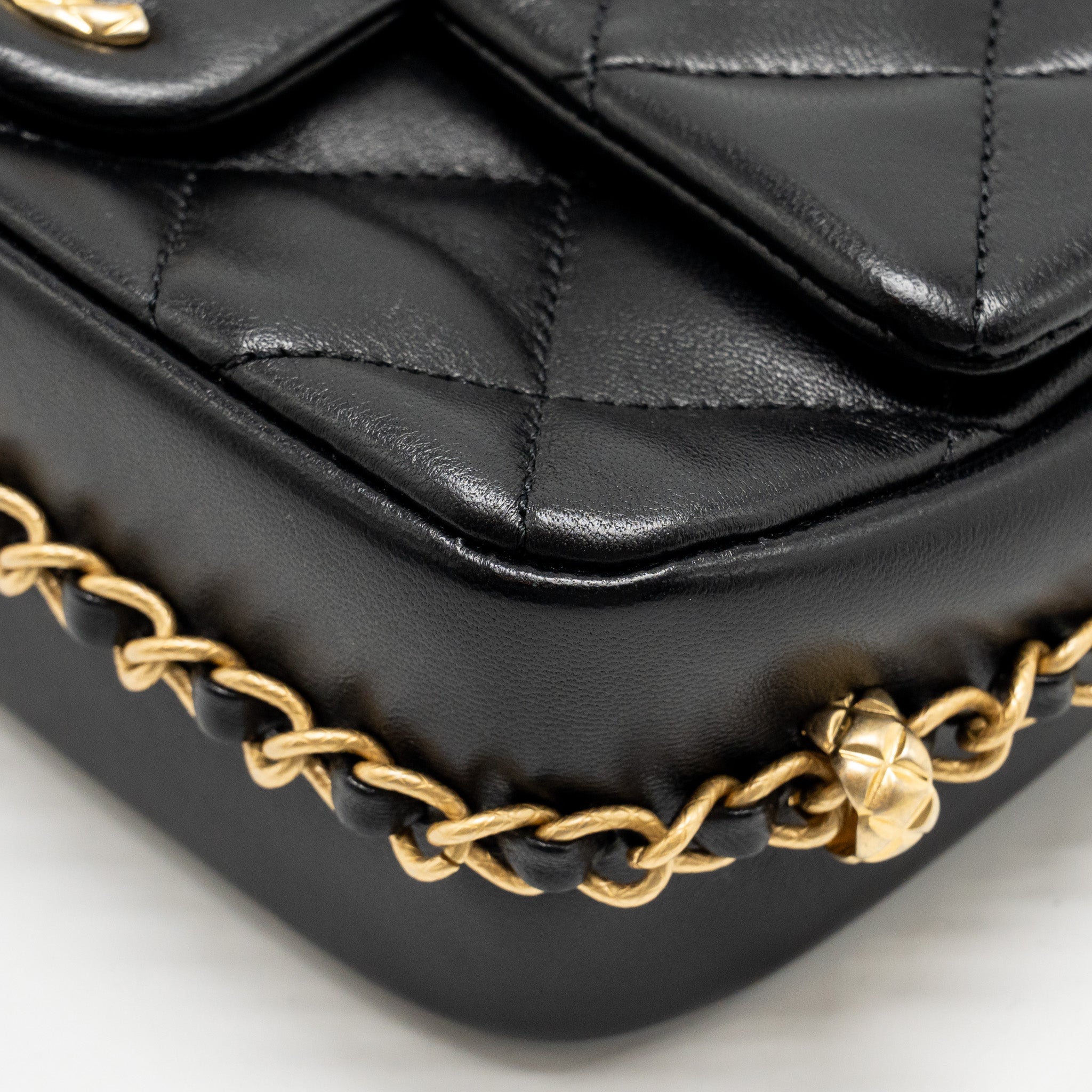 CHANEL 23B MINI FLAP BAG DETAIL CHAIN LAMBSKIN BLACK GHW(MICROCHIP)