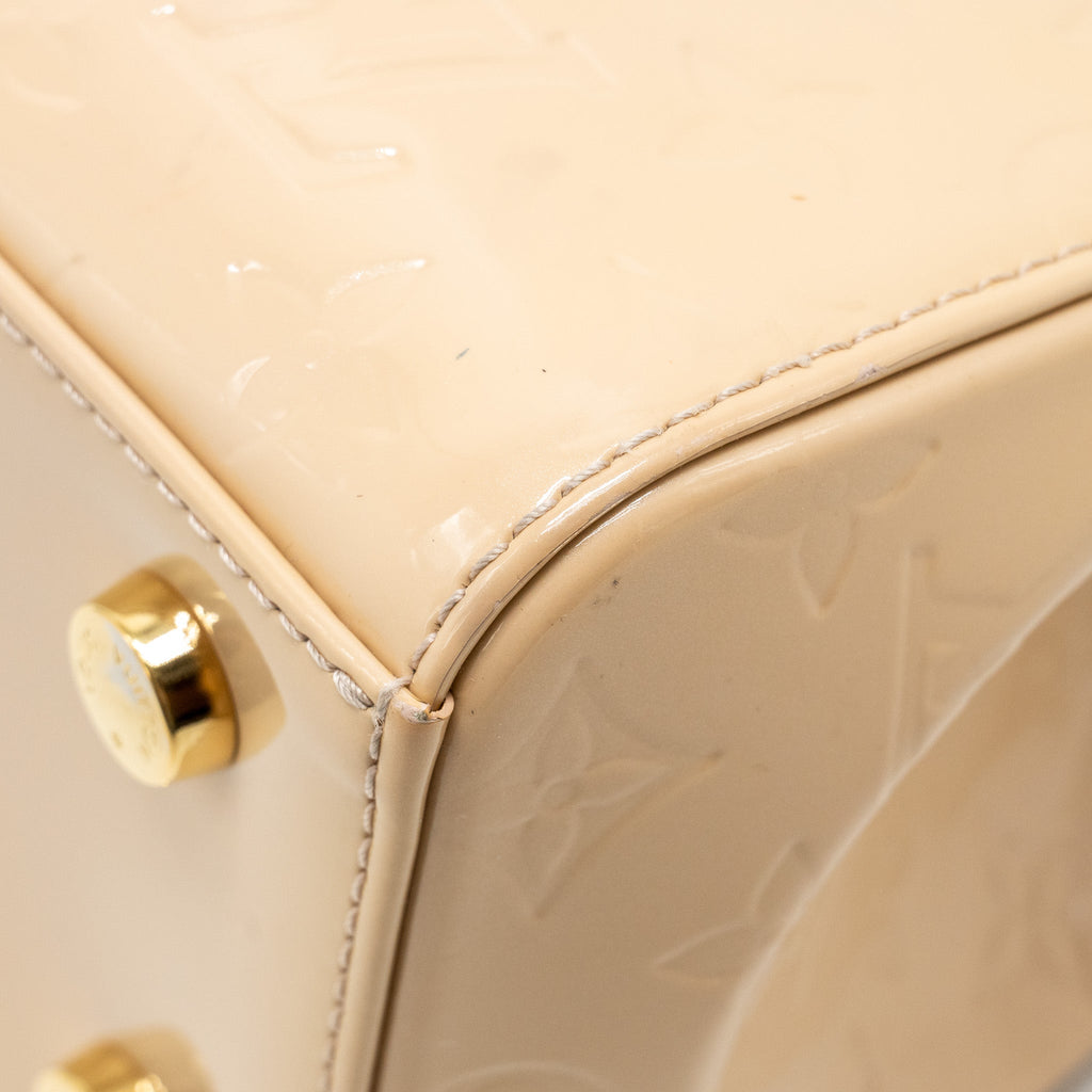 LOUIS VUITTON VERNIS BREA MM PATENT MONOGRAM BEIGE GHW