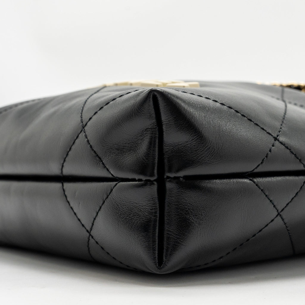 CHANEL MINI 22 BAG SHINY CALFSKIN BLACK GHW (MICROCHIP)