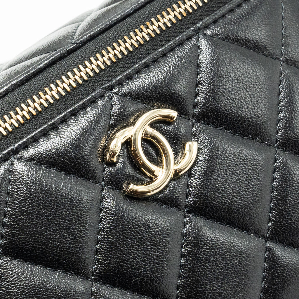 CHANEL TOP HANDLE LONG VANITY CASE LAMBSKIN BLACK LGHW (MICROCHIP)