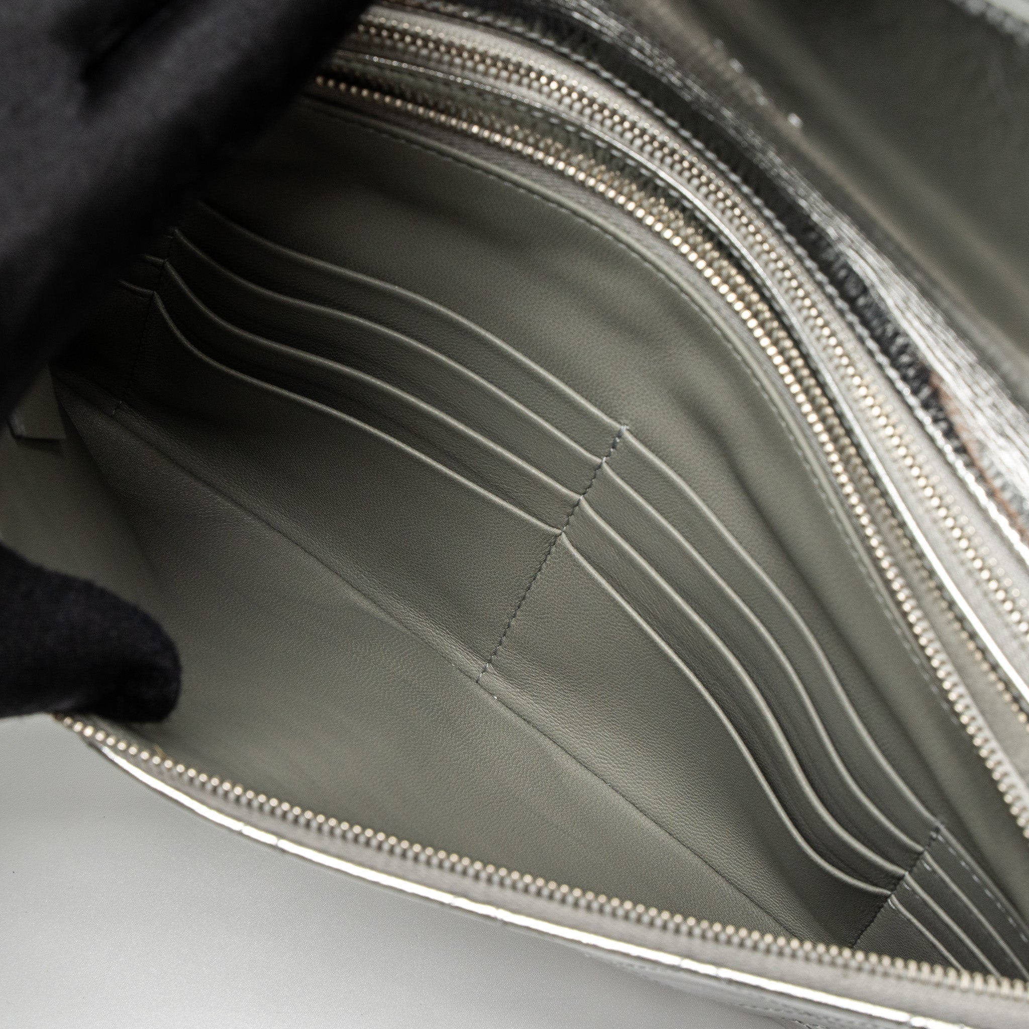 CHANEL 31 CLUTCH BAG GOATSKIN METALLIC SILVER SHW