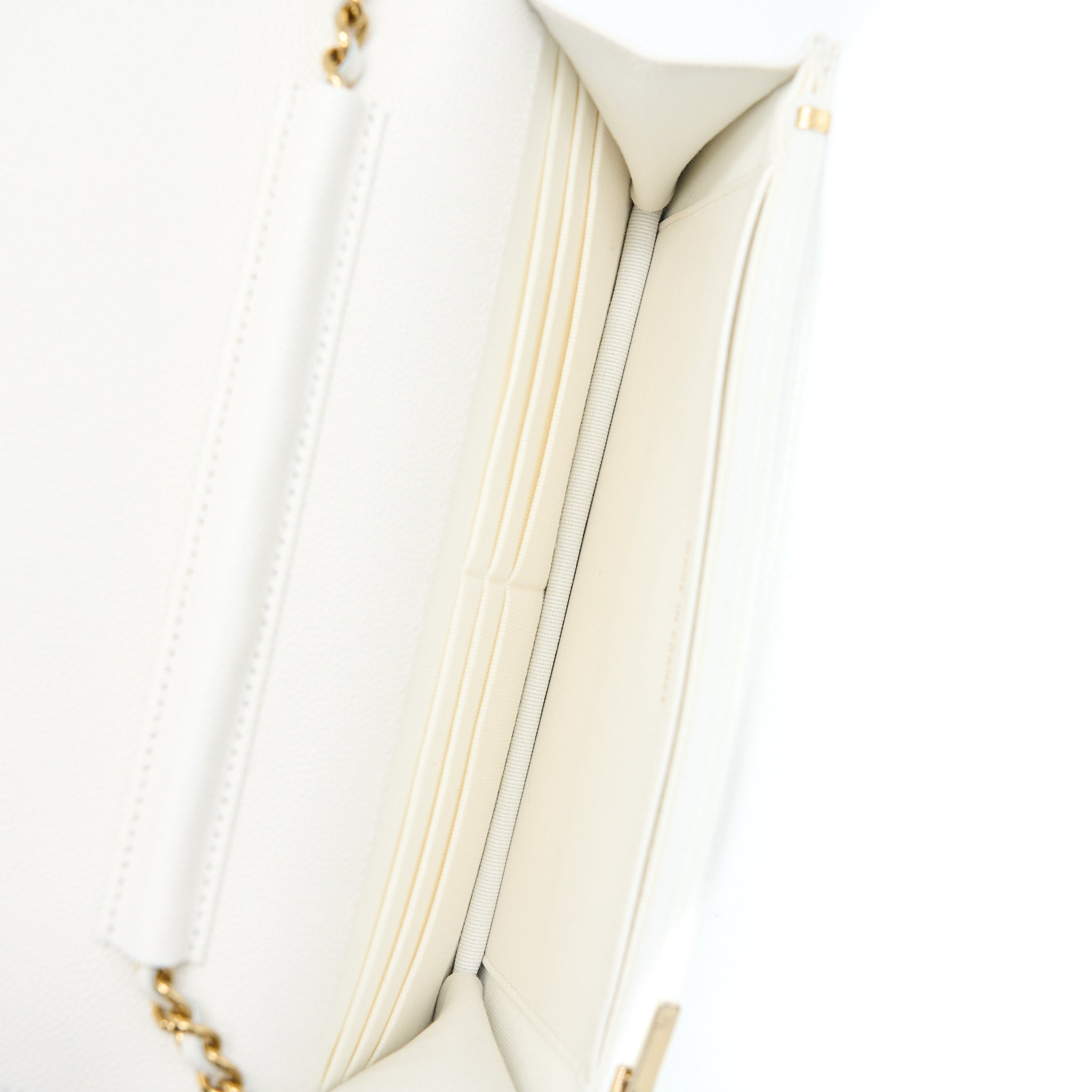 CHANEL CLASSIC WALLET ON CHAIN CAVIAR WHITE LGHW (MICROCHIP)